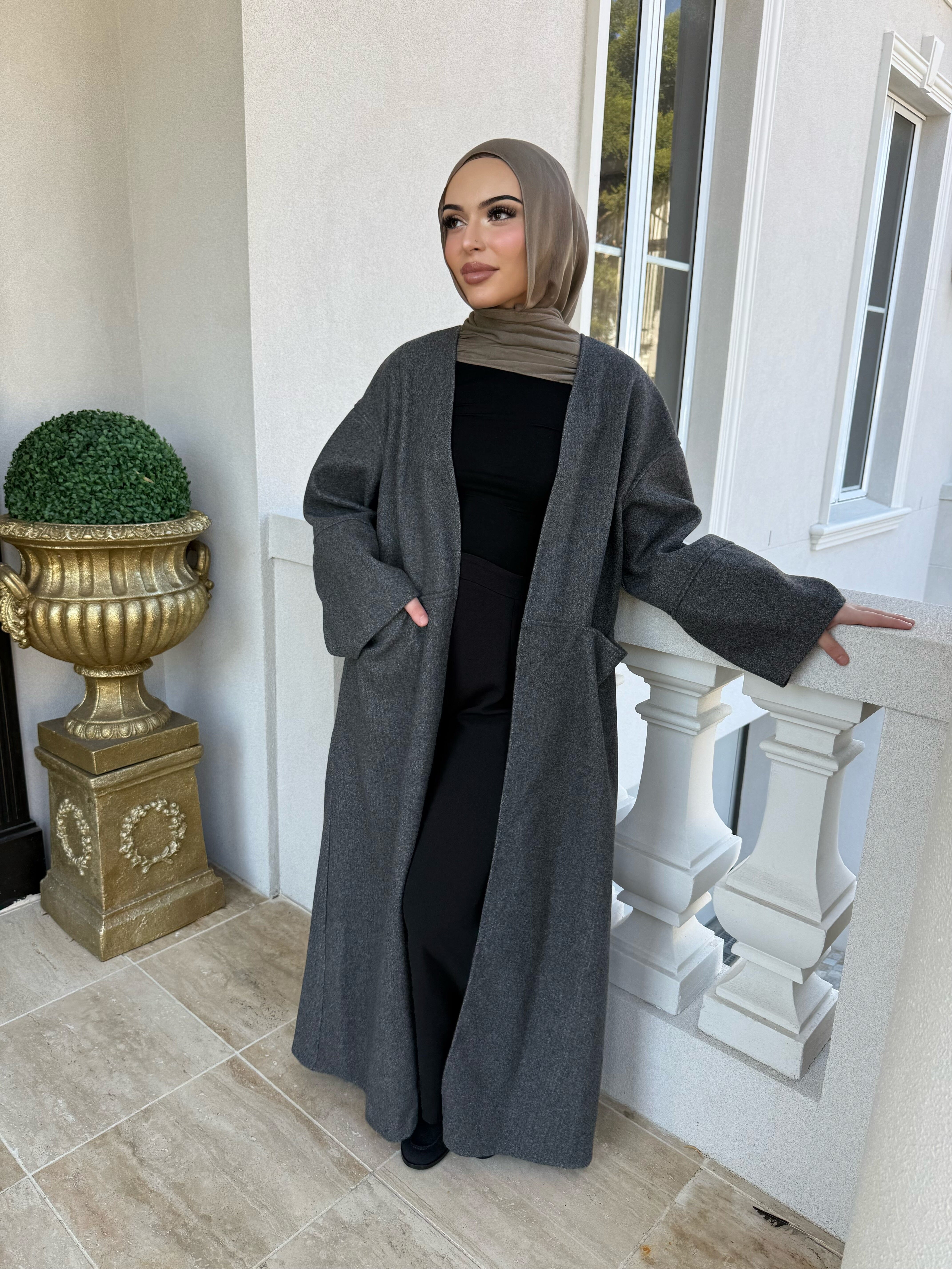 Mom Pocket Open Abaya