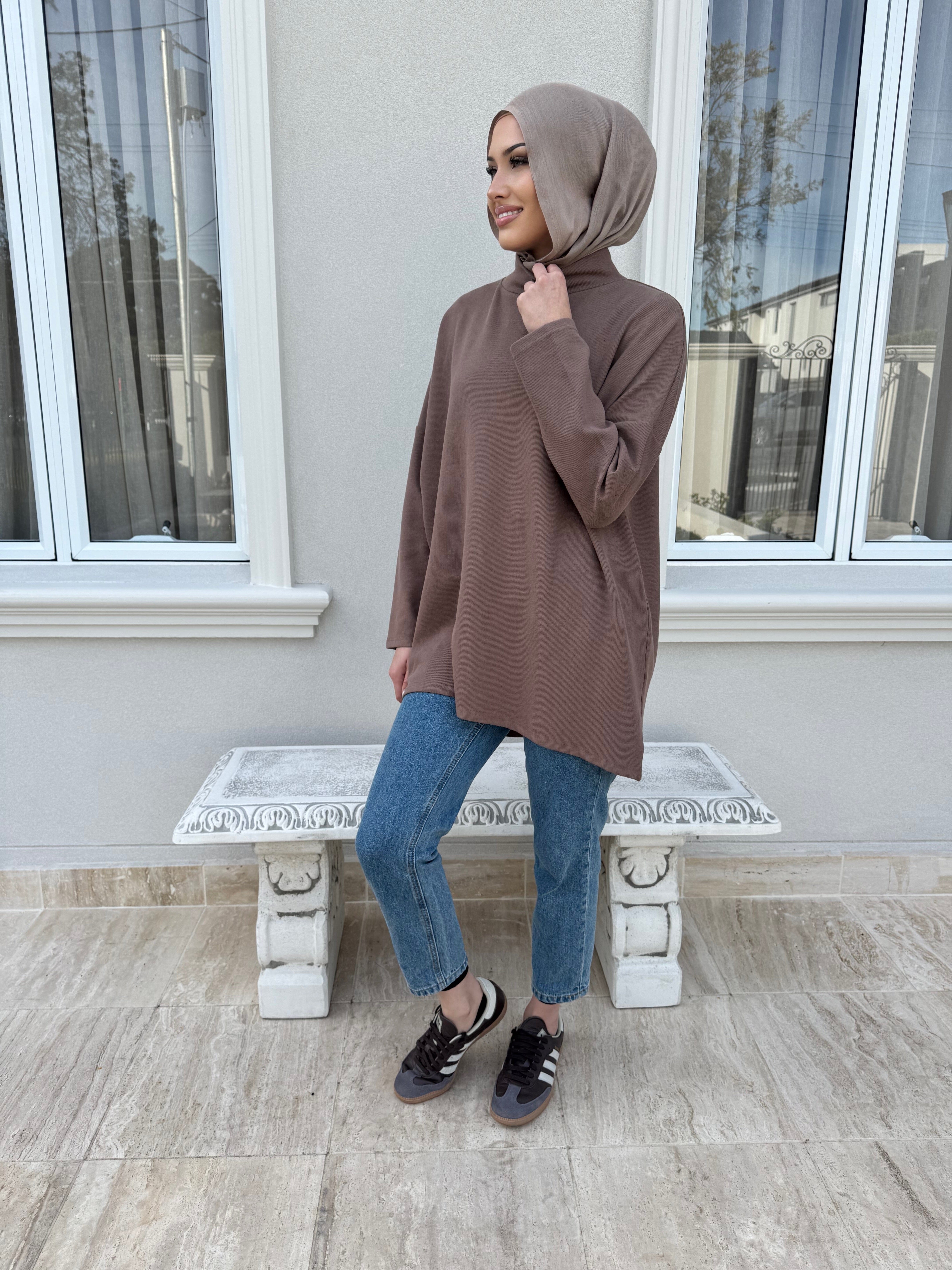 Ribbed High low jumper