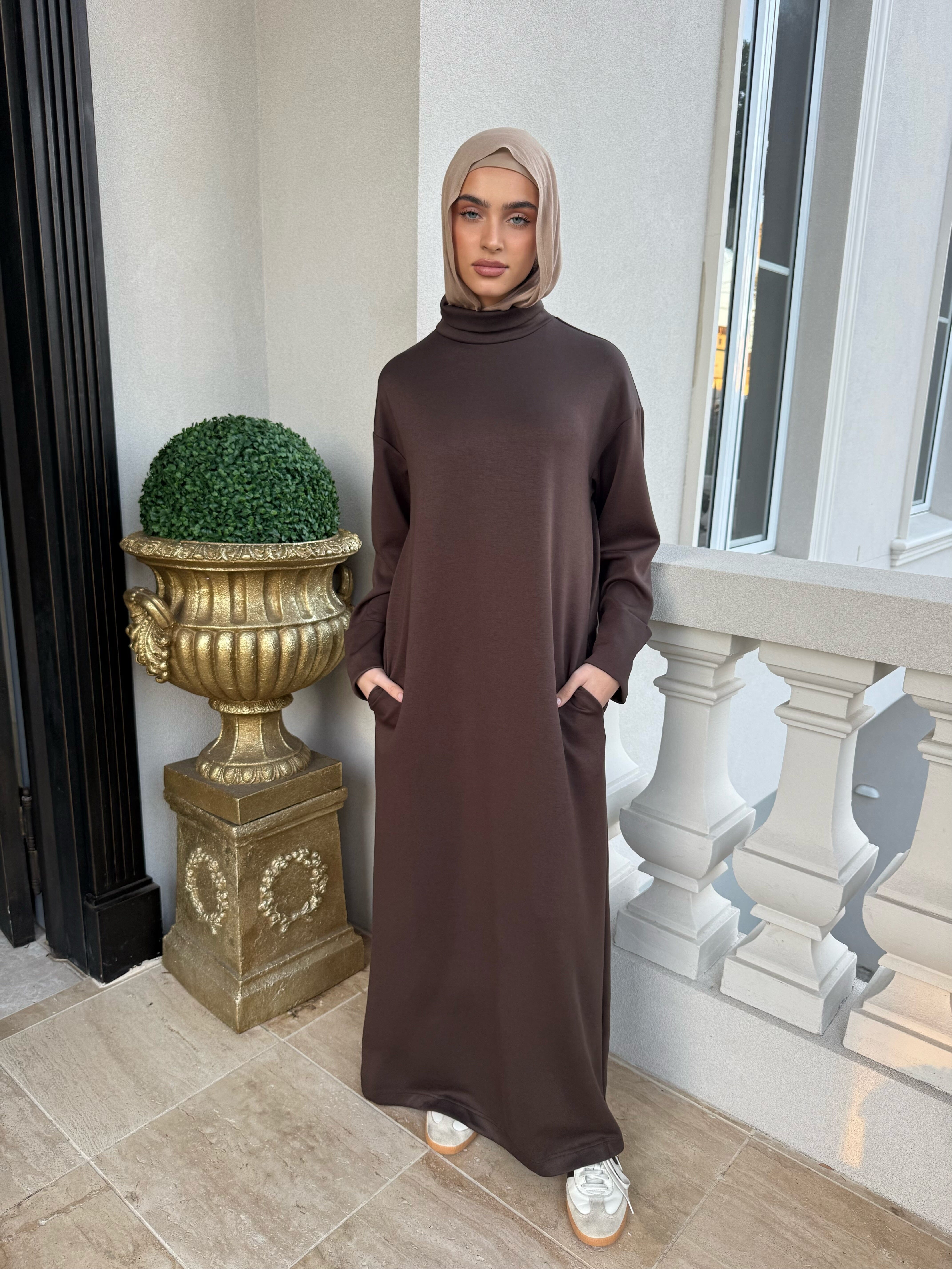 Ponti High Neck Abaya