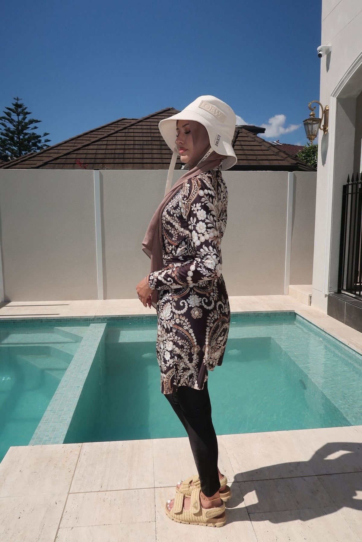 Warm Restort Monochrome Tunic