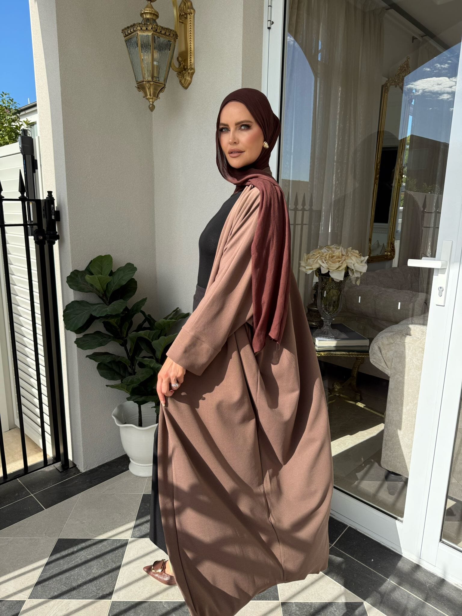 Yazzi Abaya