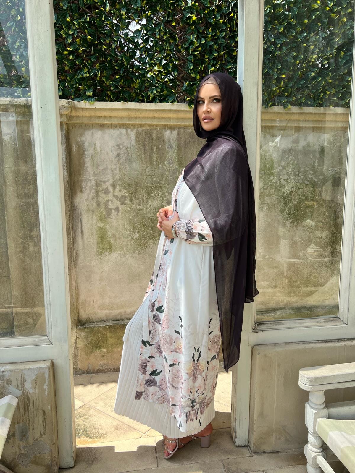 Reanne Floral Cape