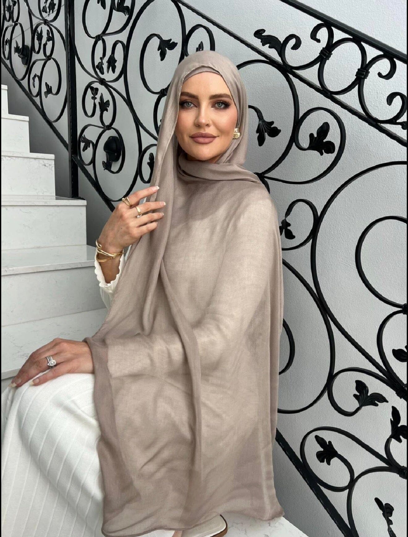 Rose viscose shawl