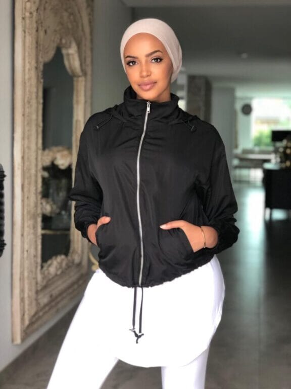 UC Crop Wind Breaker