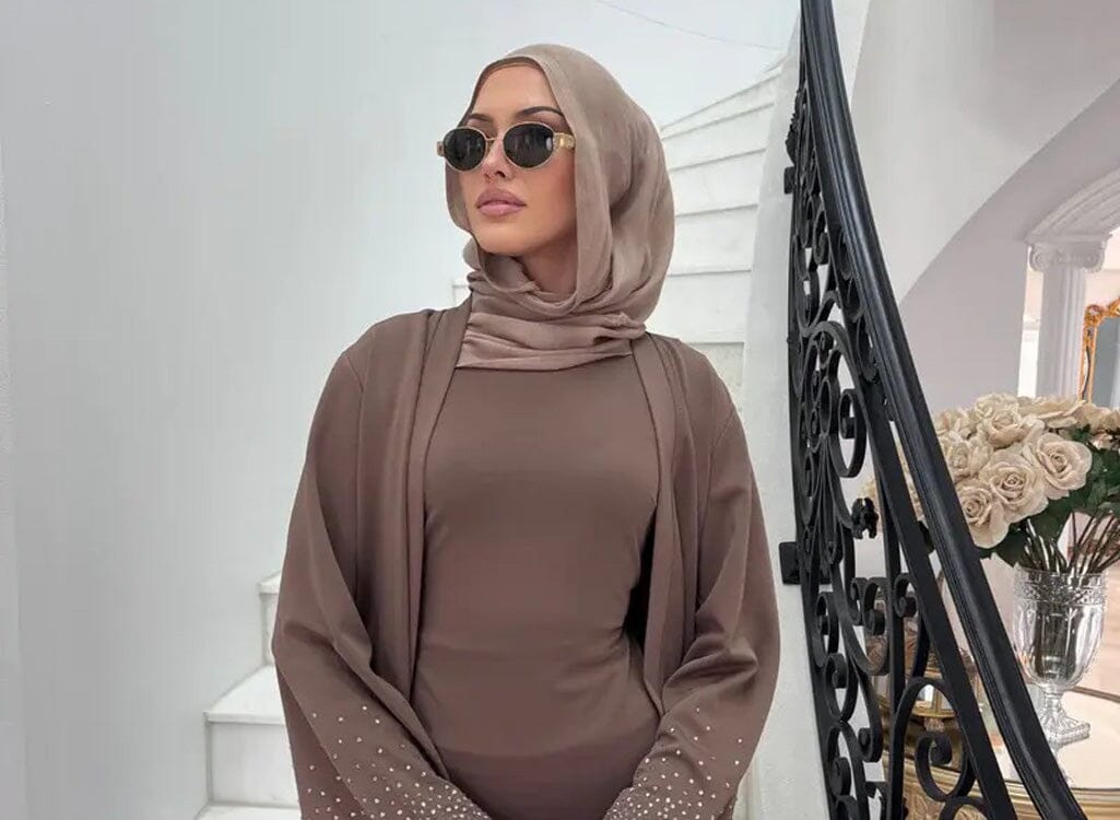 The Appeal of Modest Dress Clothes Series: Qatar