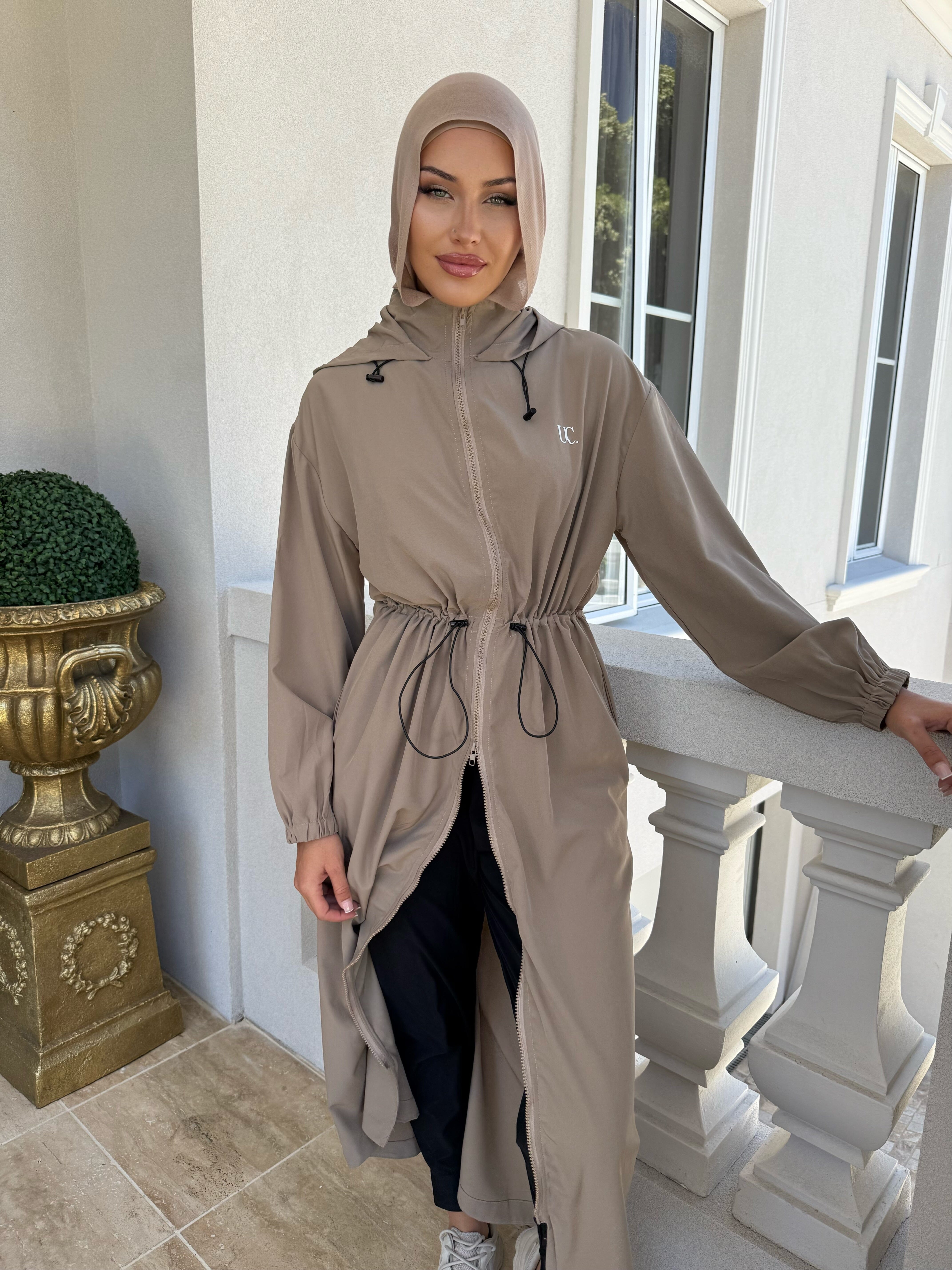 UC Maxi Wind Breaker