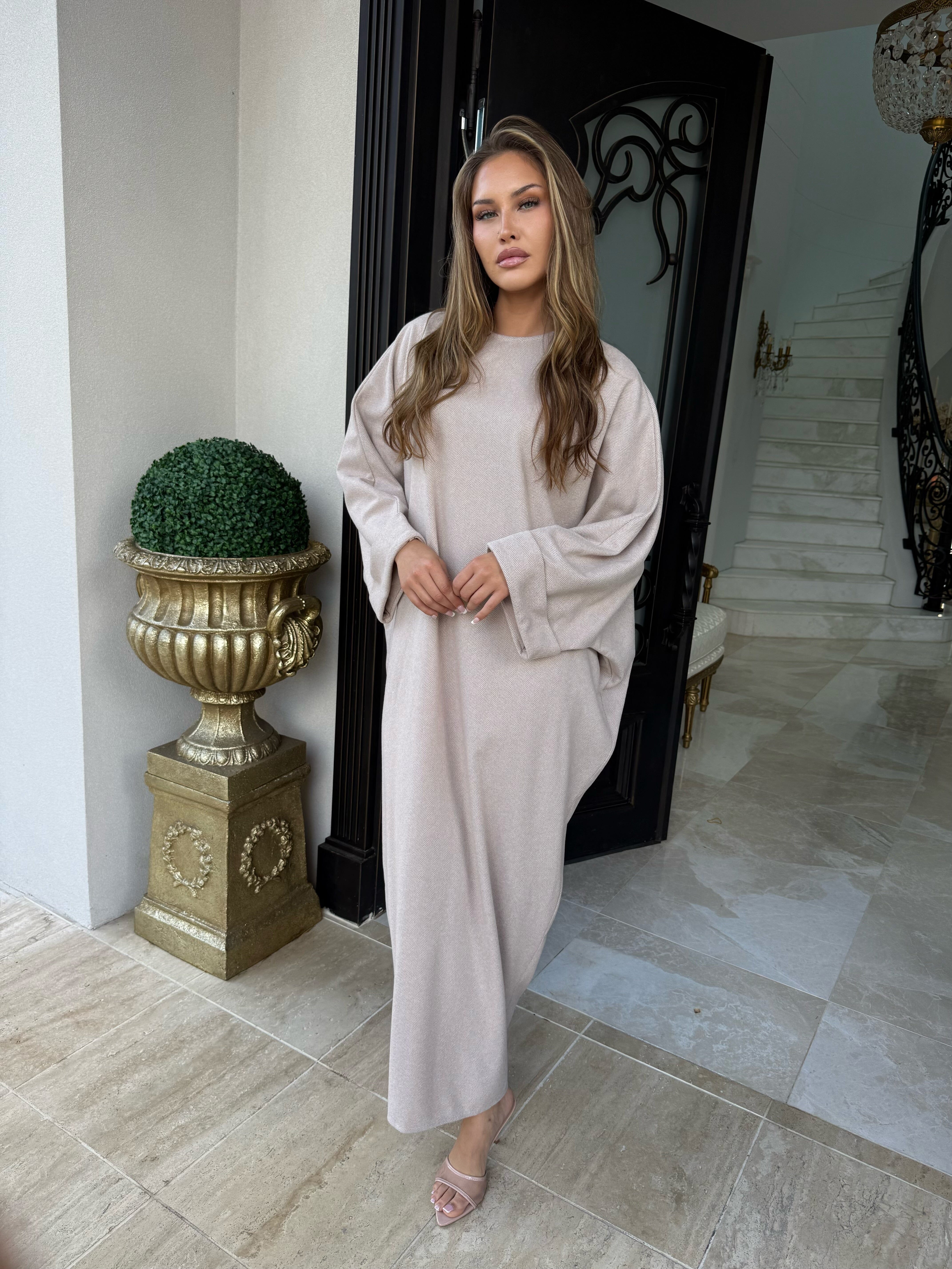Texture Winter Abaya