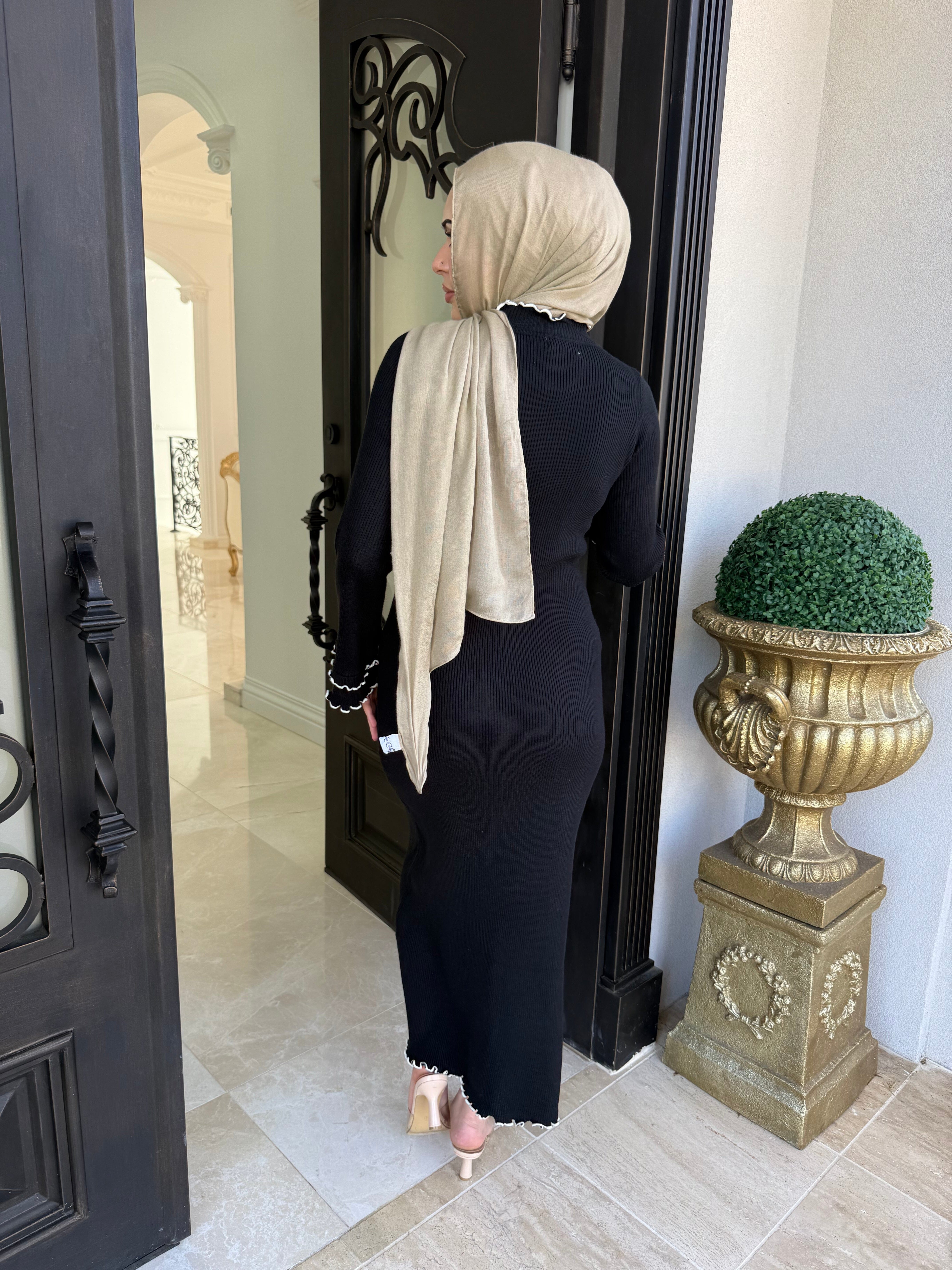 Trim Frill Knit Dress