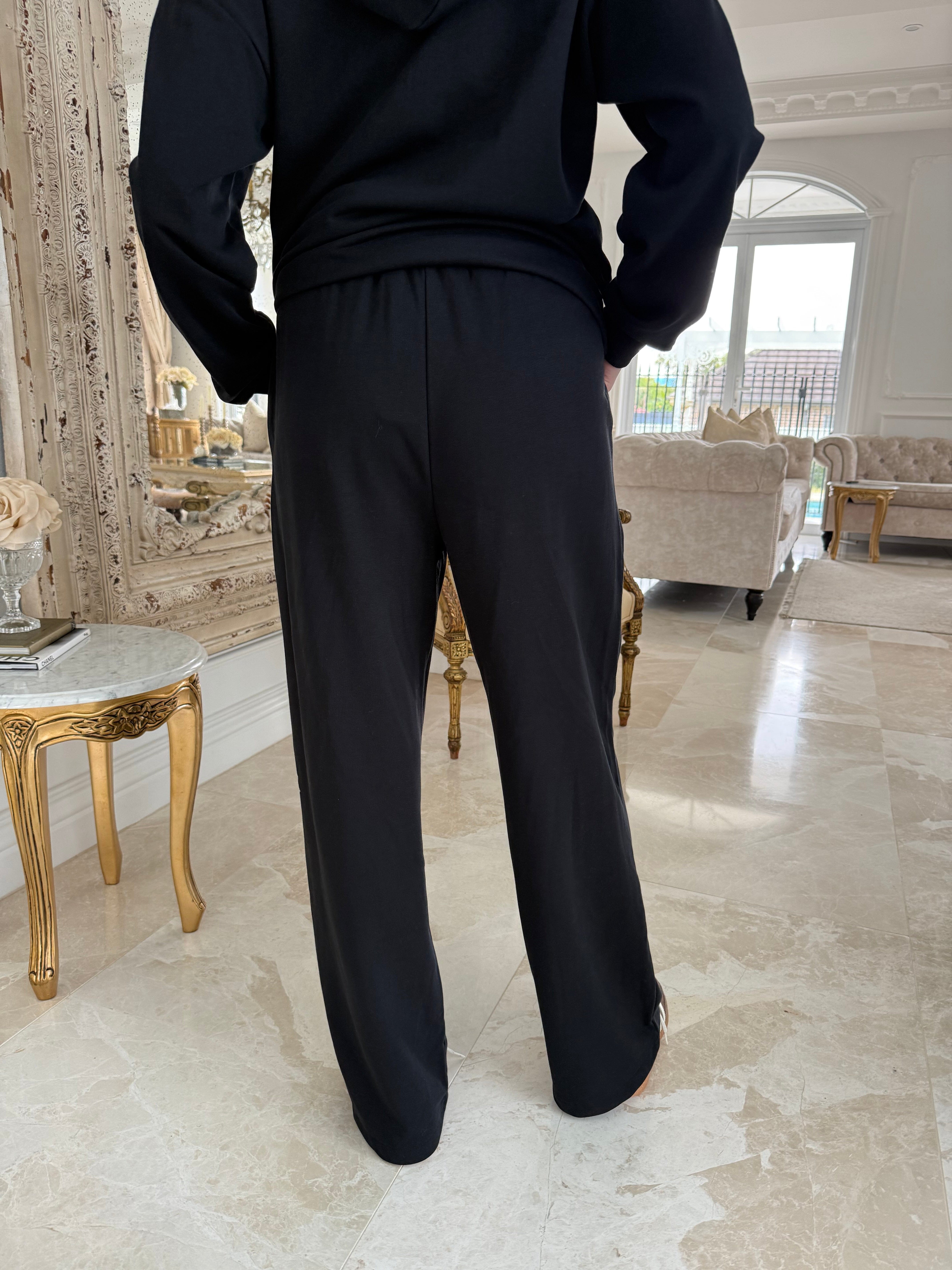 UC Trackie Set