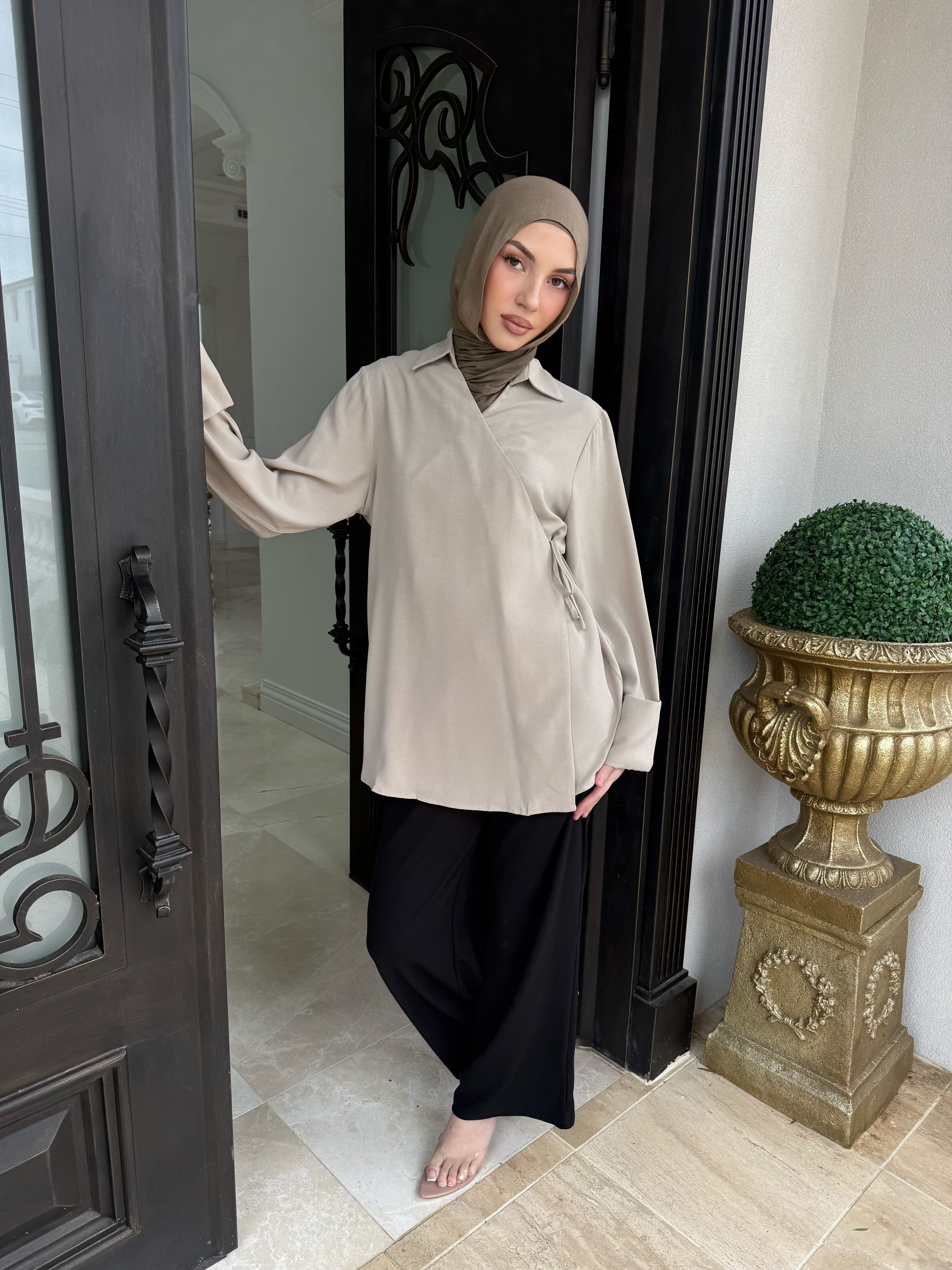 Tie Up Belle Sleeve Blouse