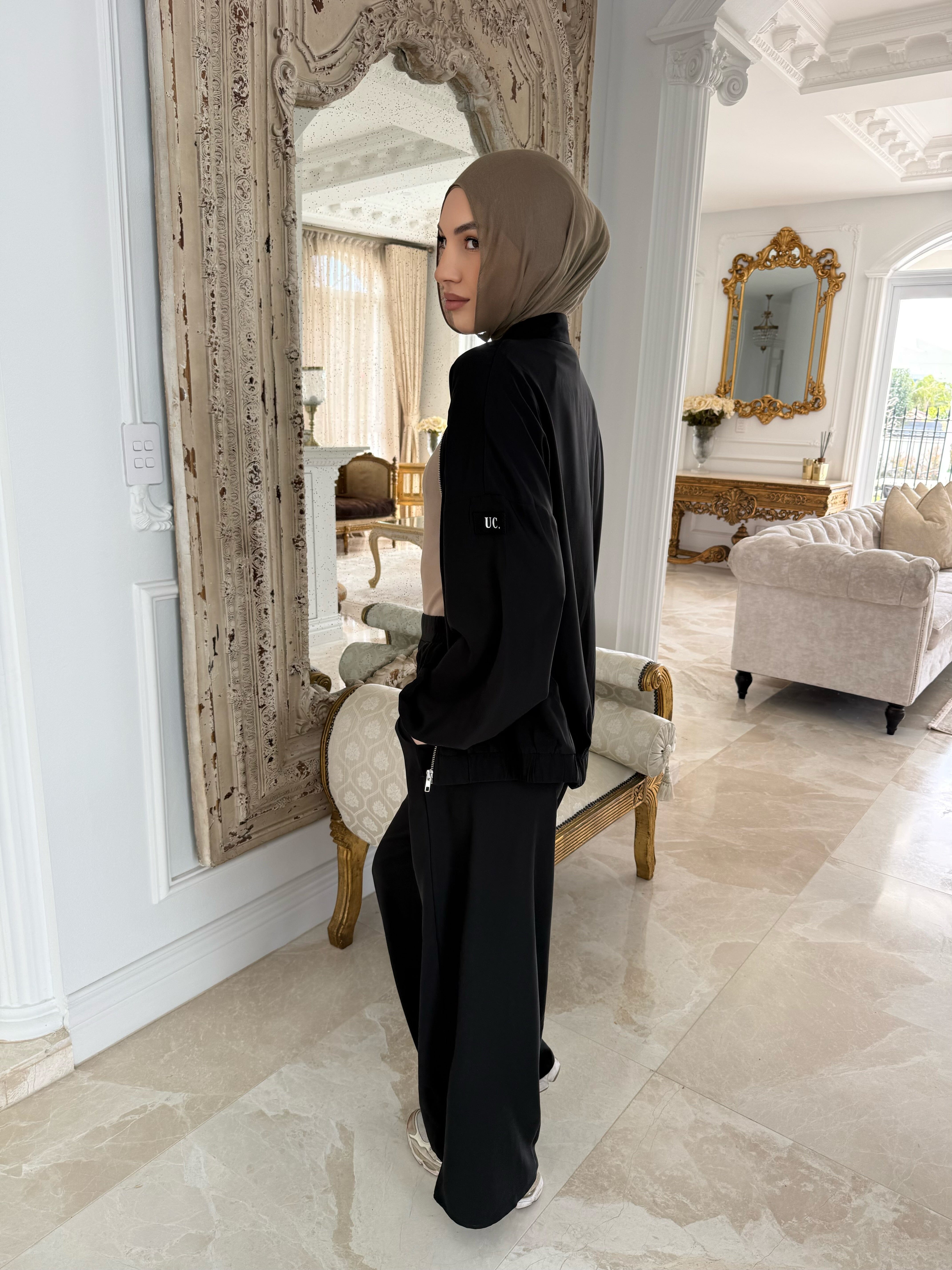 UC Tailored Set