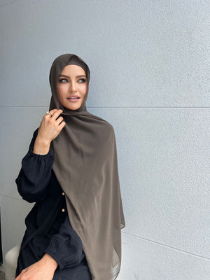 
            
                Load image into Gallery viewer, Smoke khaki Chiffon Hijab Set
            
        