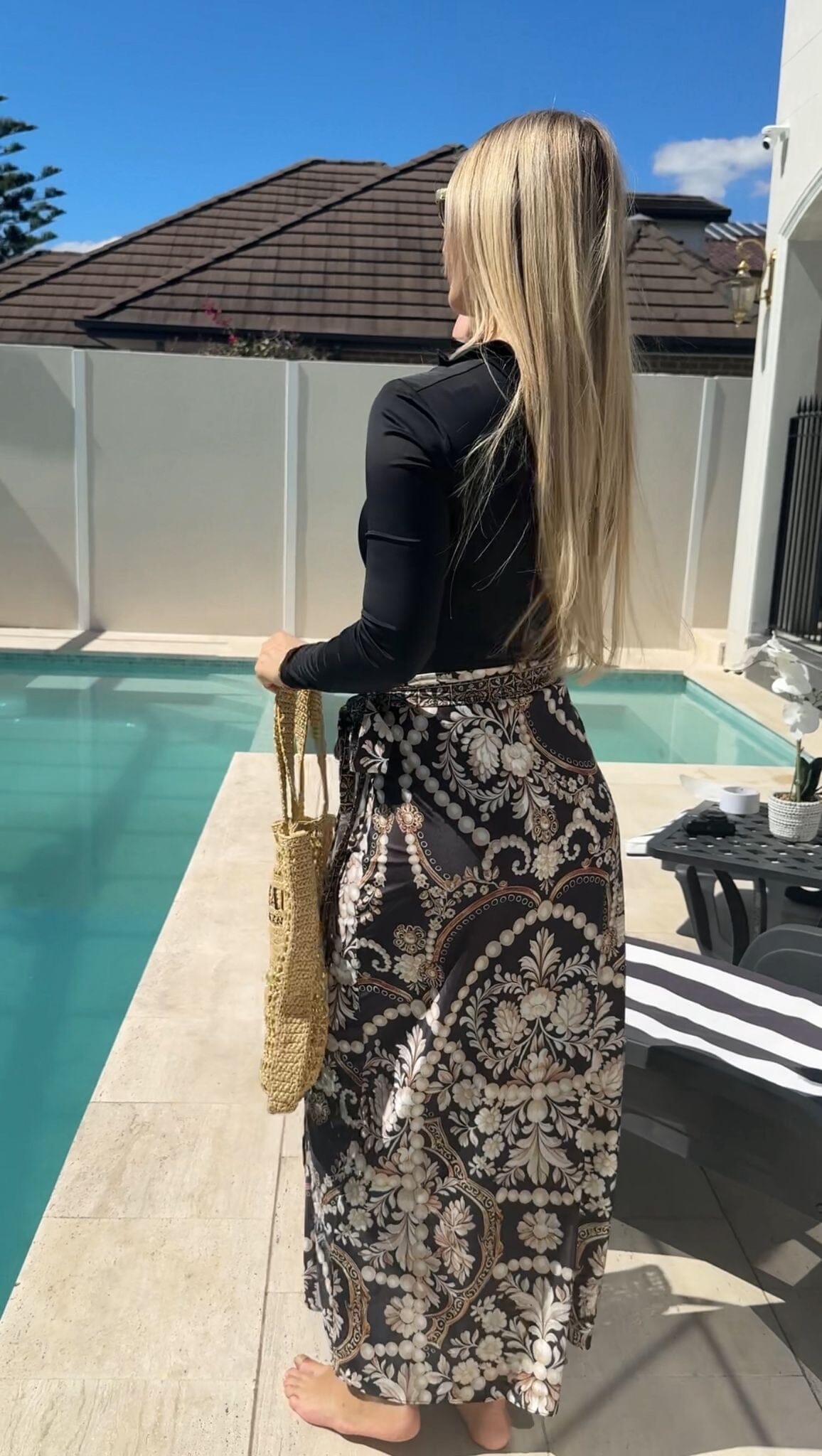 Warm Resort Monochrome Sarong