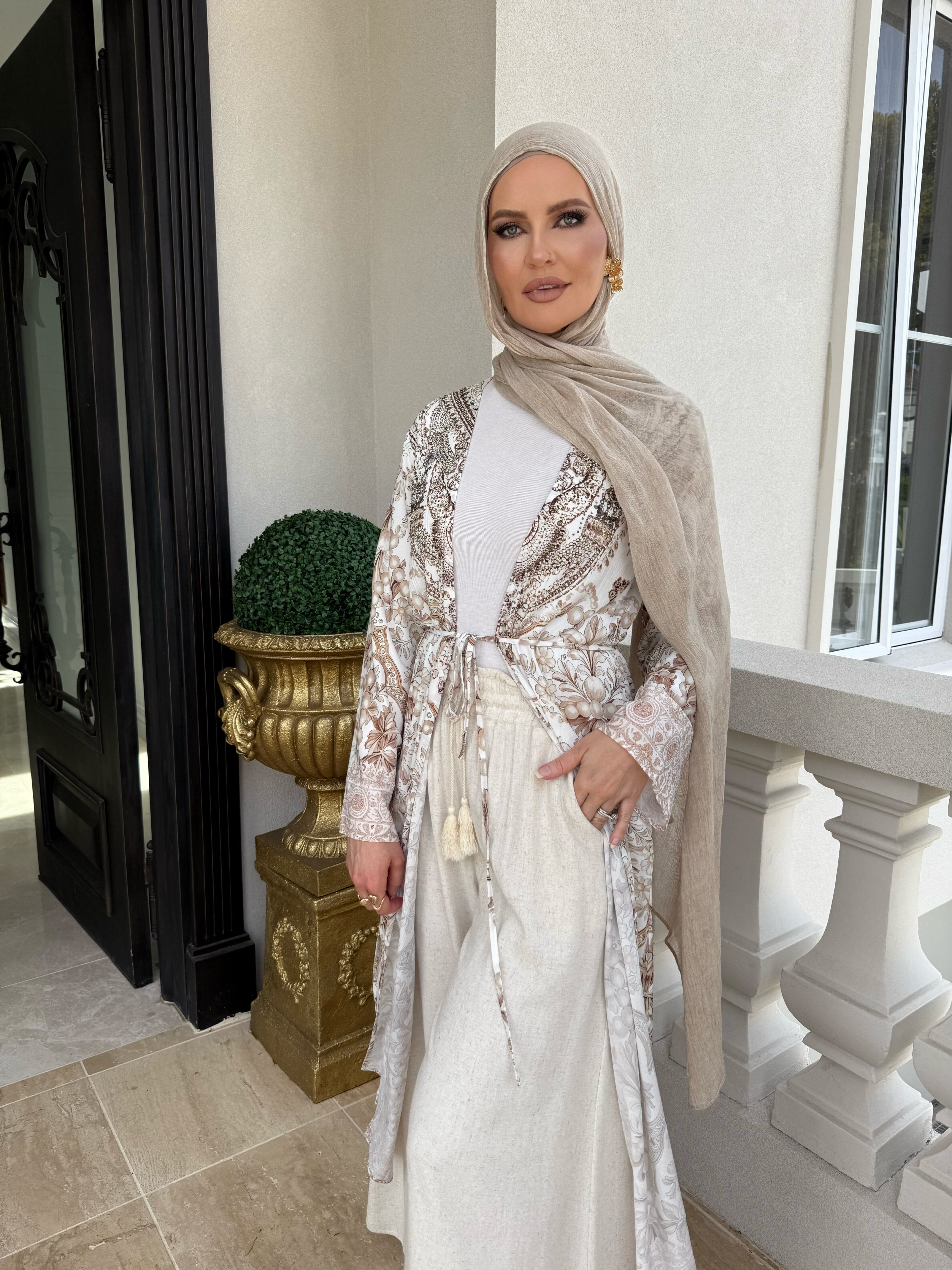 Delta White Caridgan