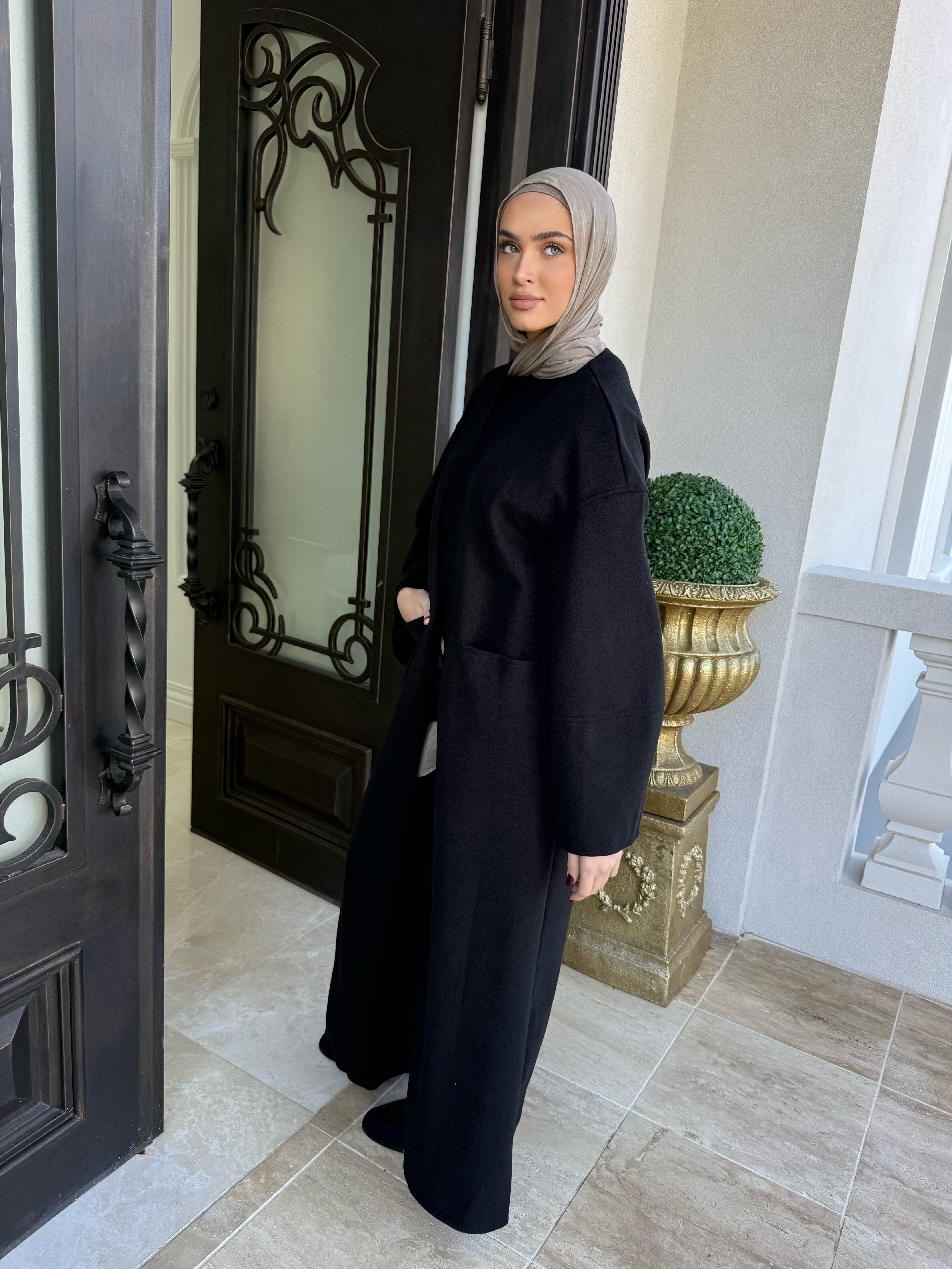 Mom Pocket Open Abaya