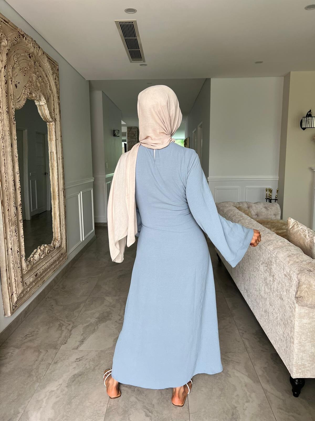 Tie Abaya