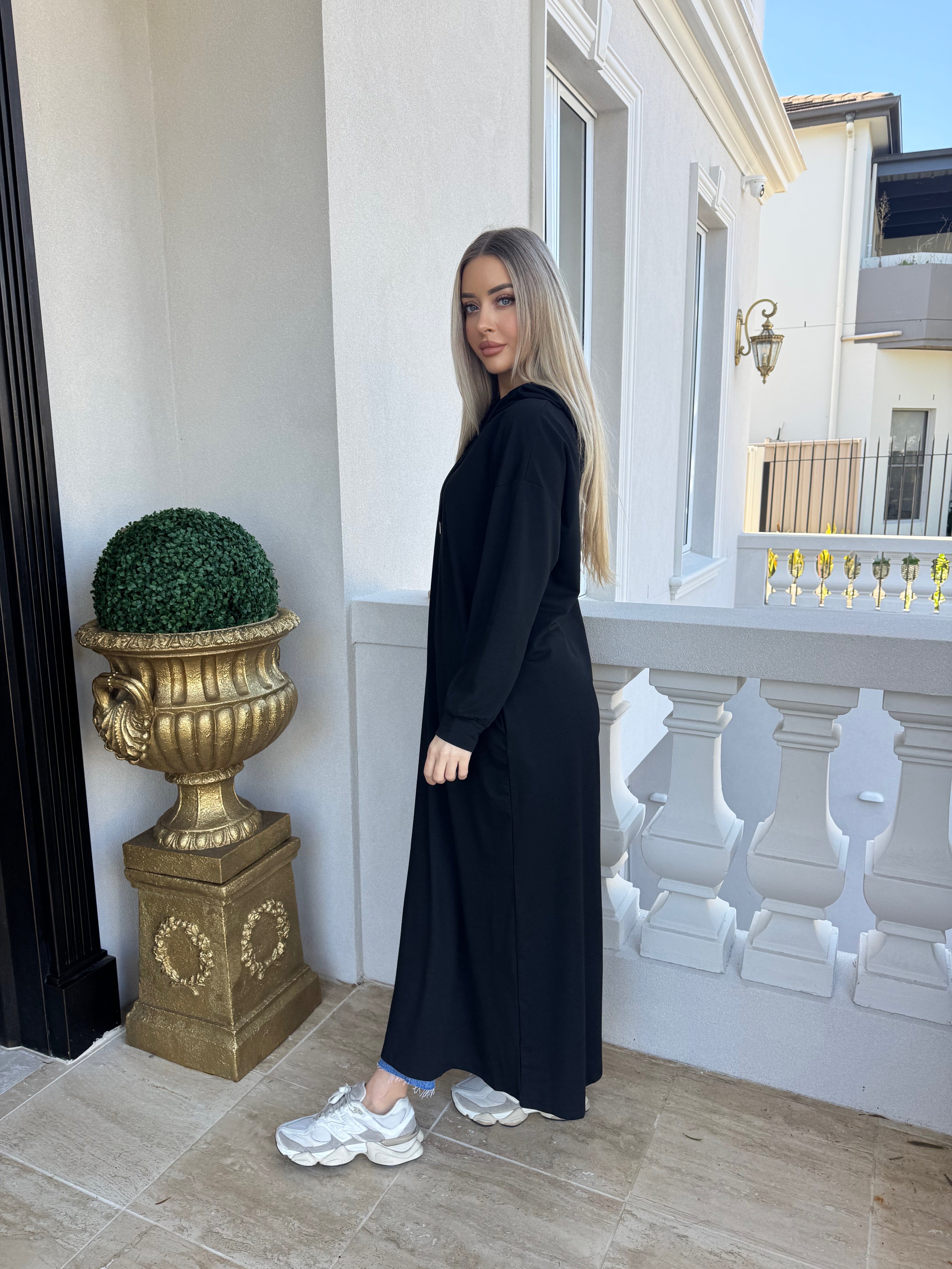 Laura Abaya