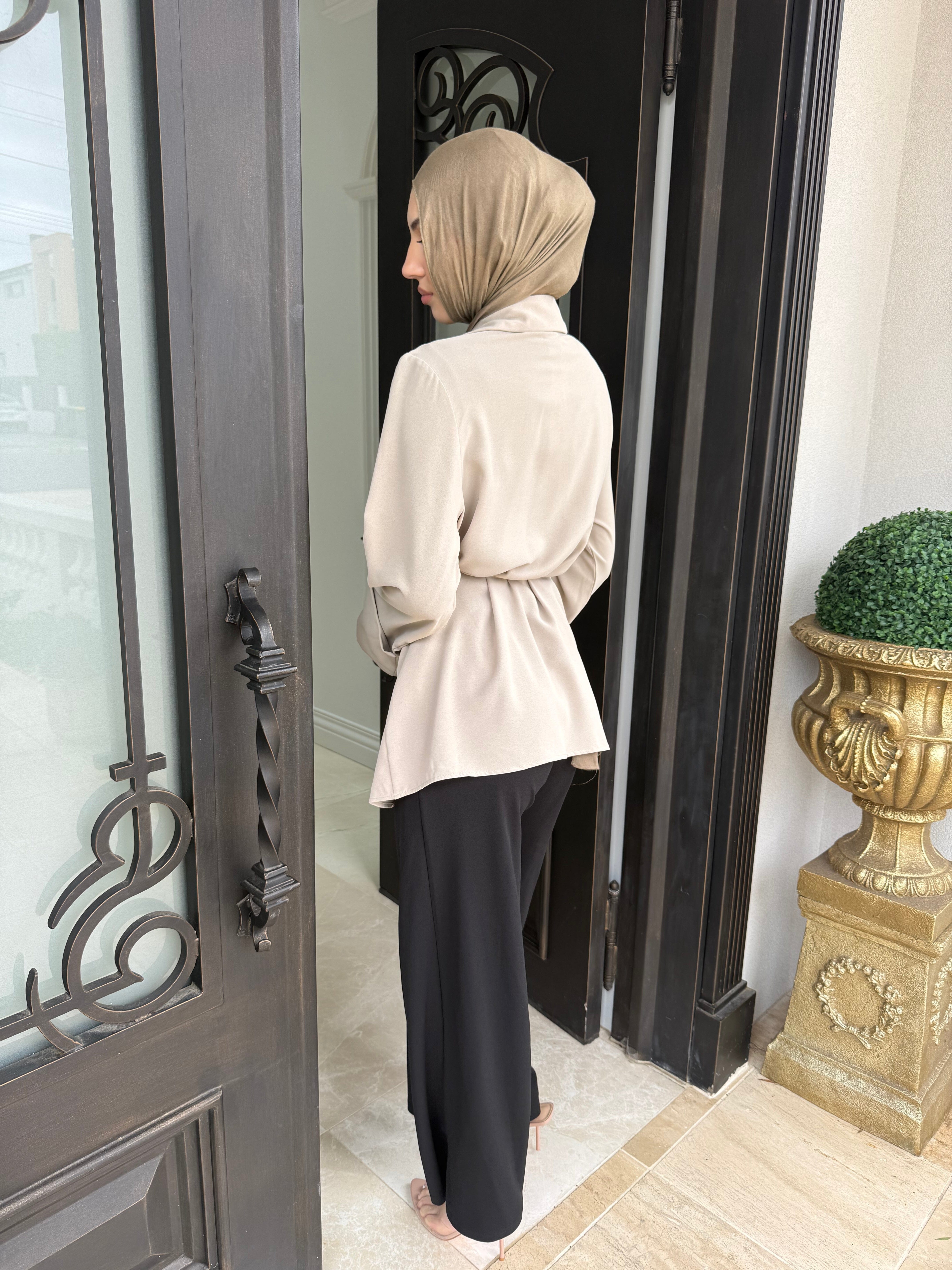 Tie Up Belle Sleeve Blouse
