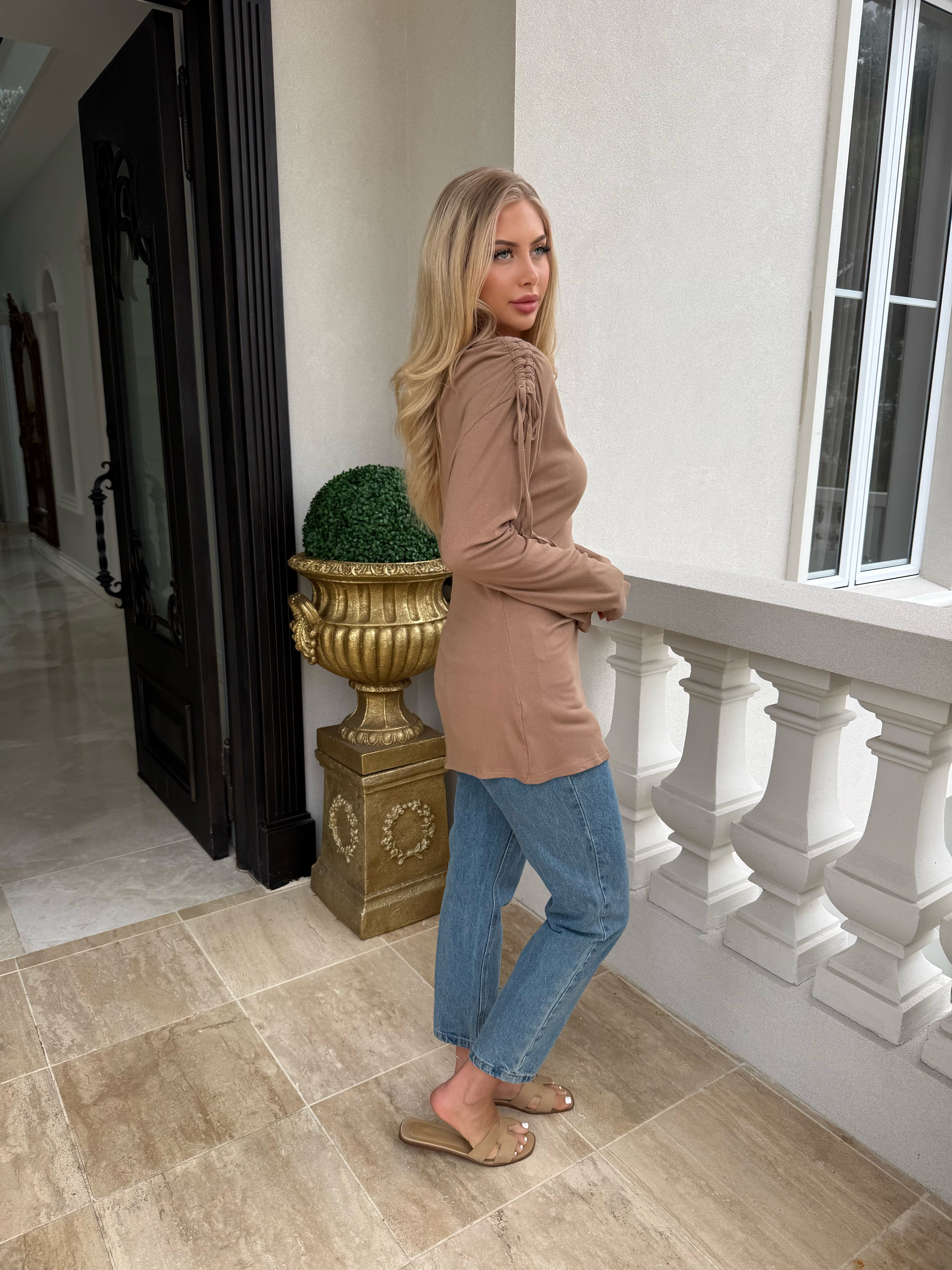Ribbed Gathered Top