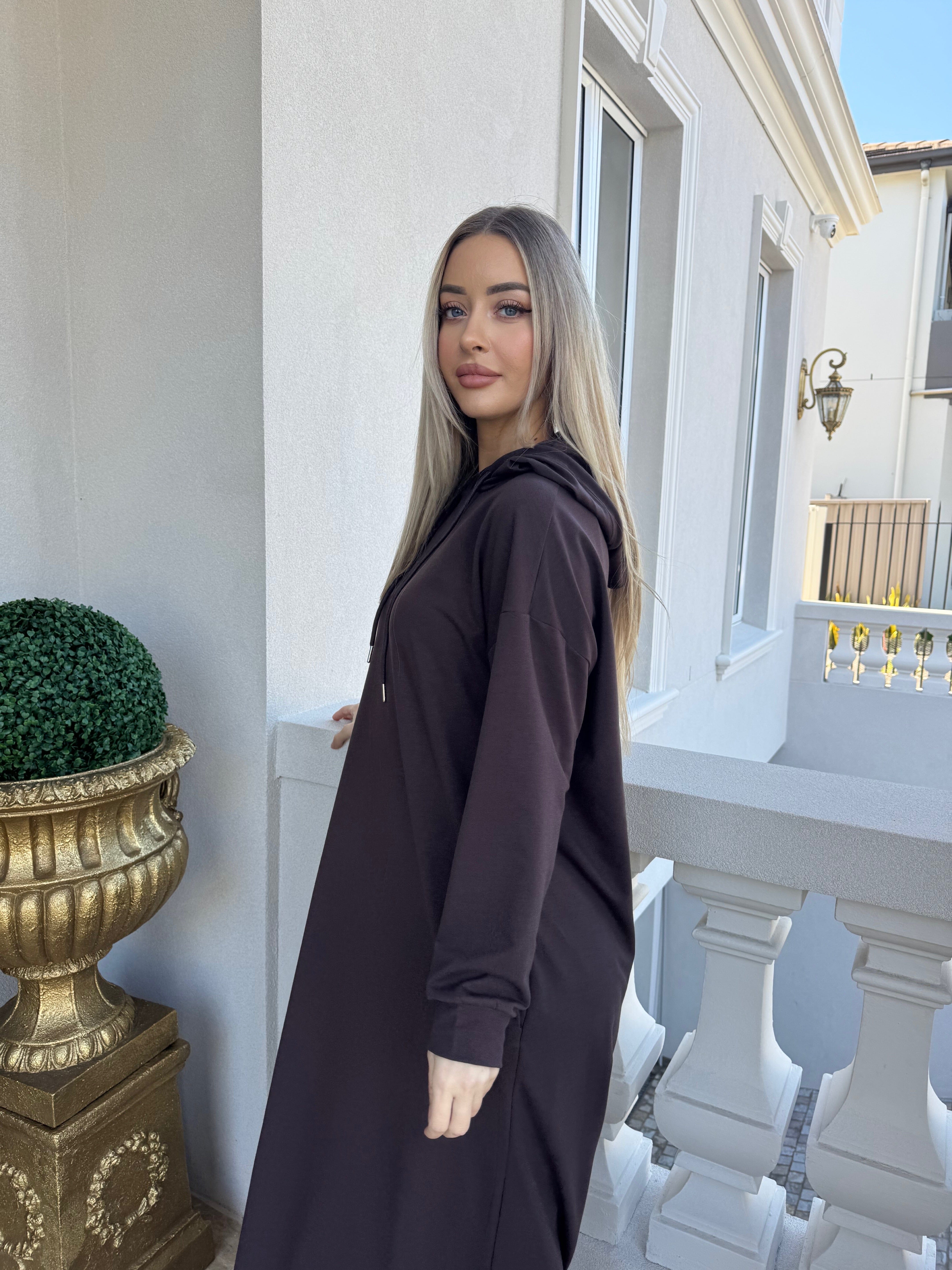 Laura Abaya