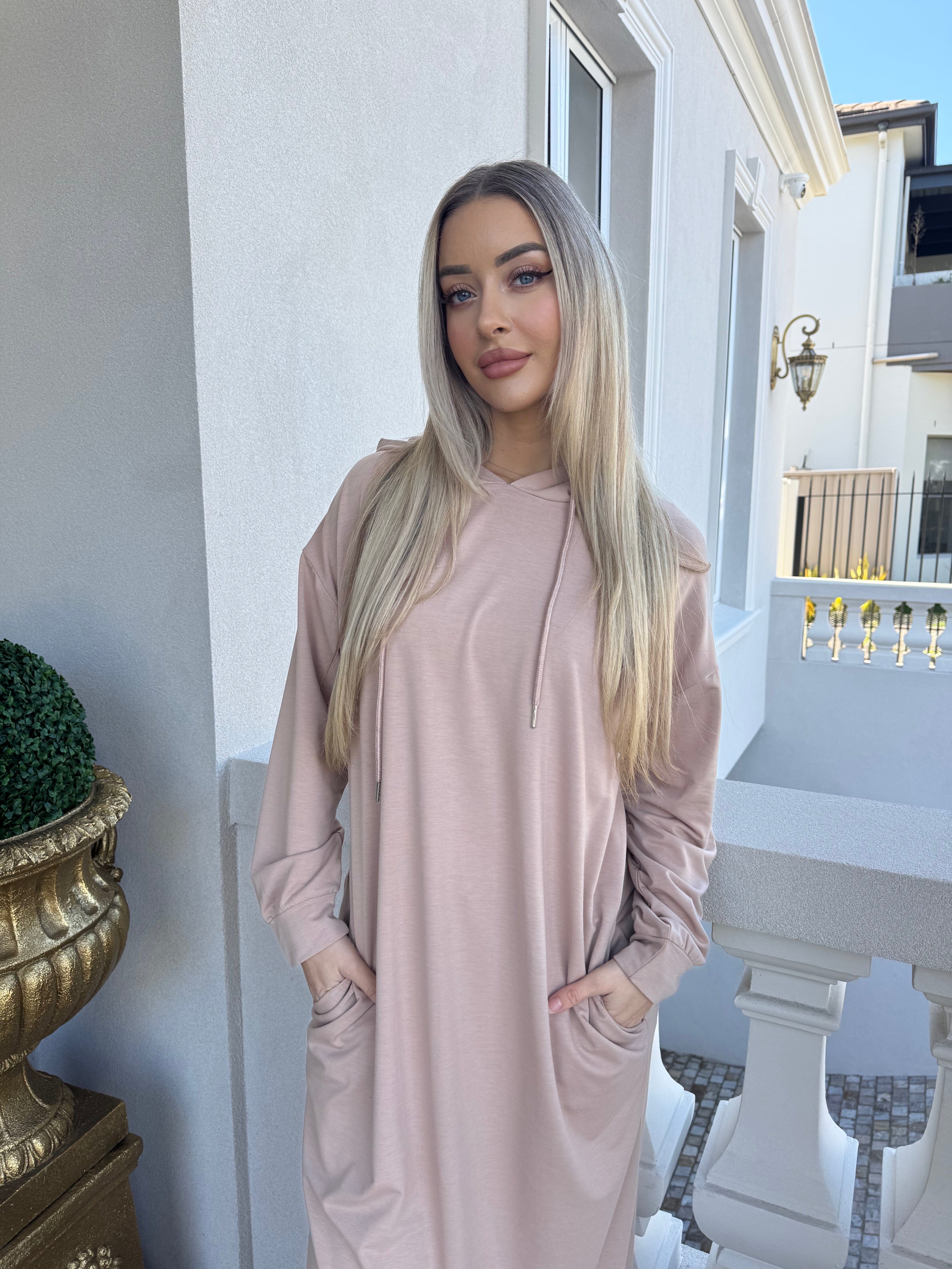 Laura Abaya