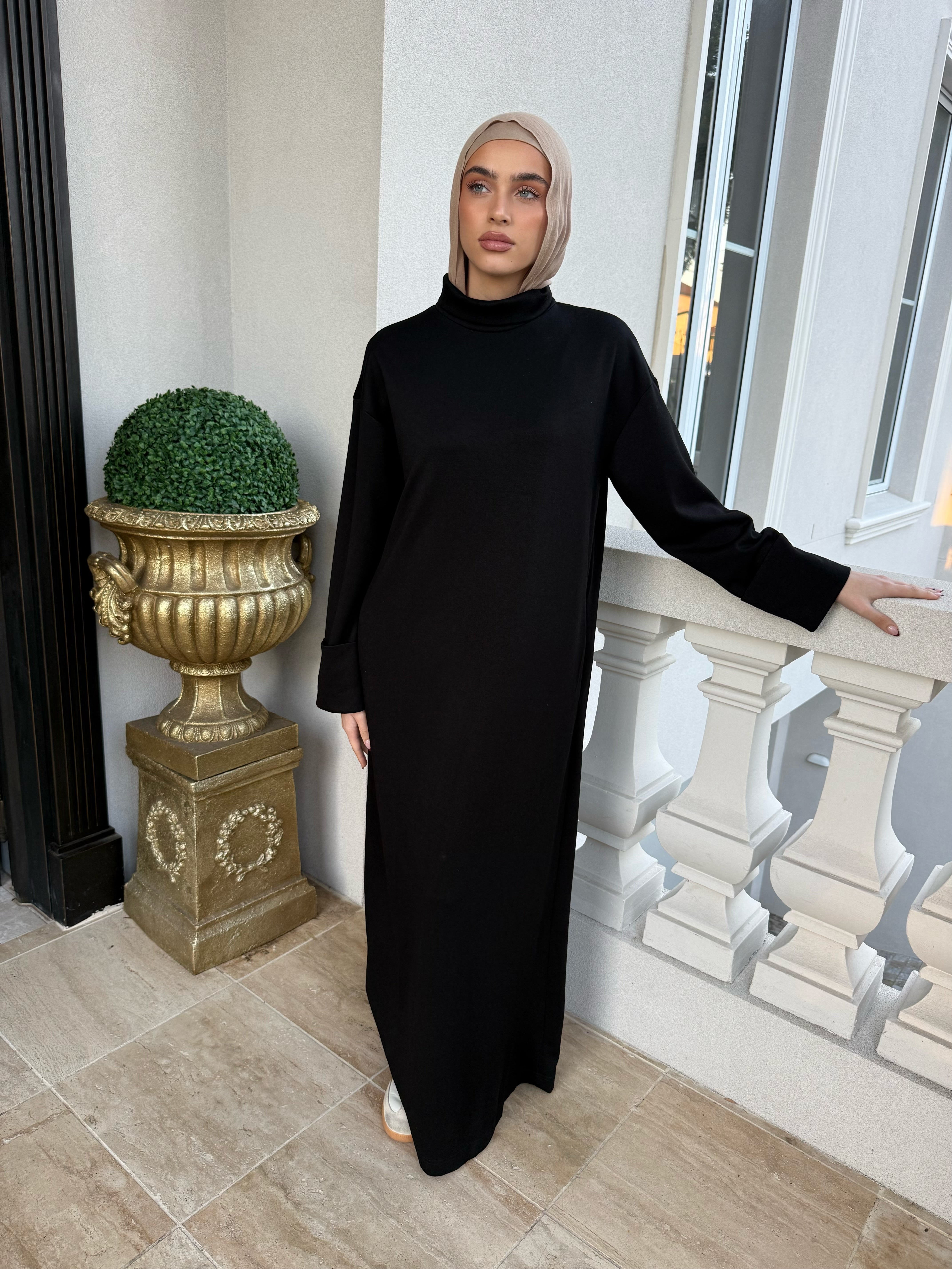 Ponti High Neck Abaya