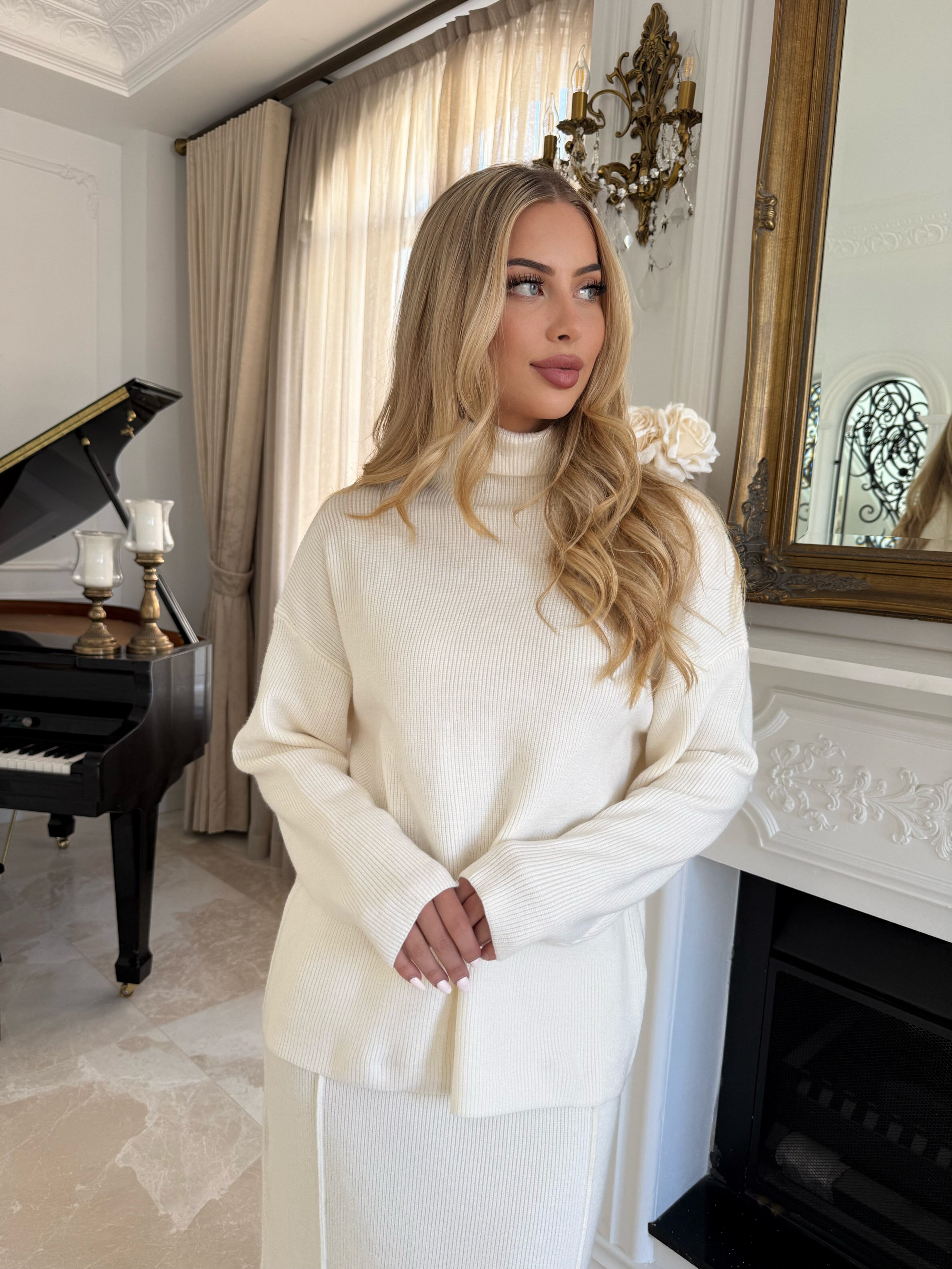 Turtle Neck Knit Set