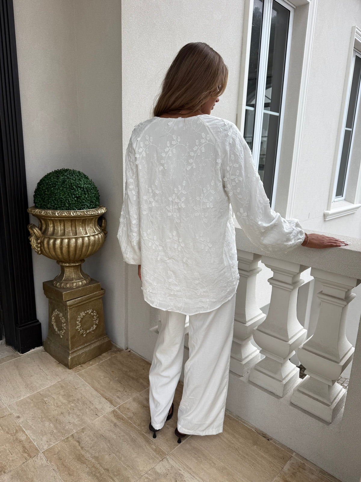 Detailed Embroidery Blouse