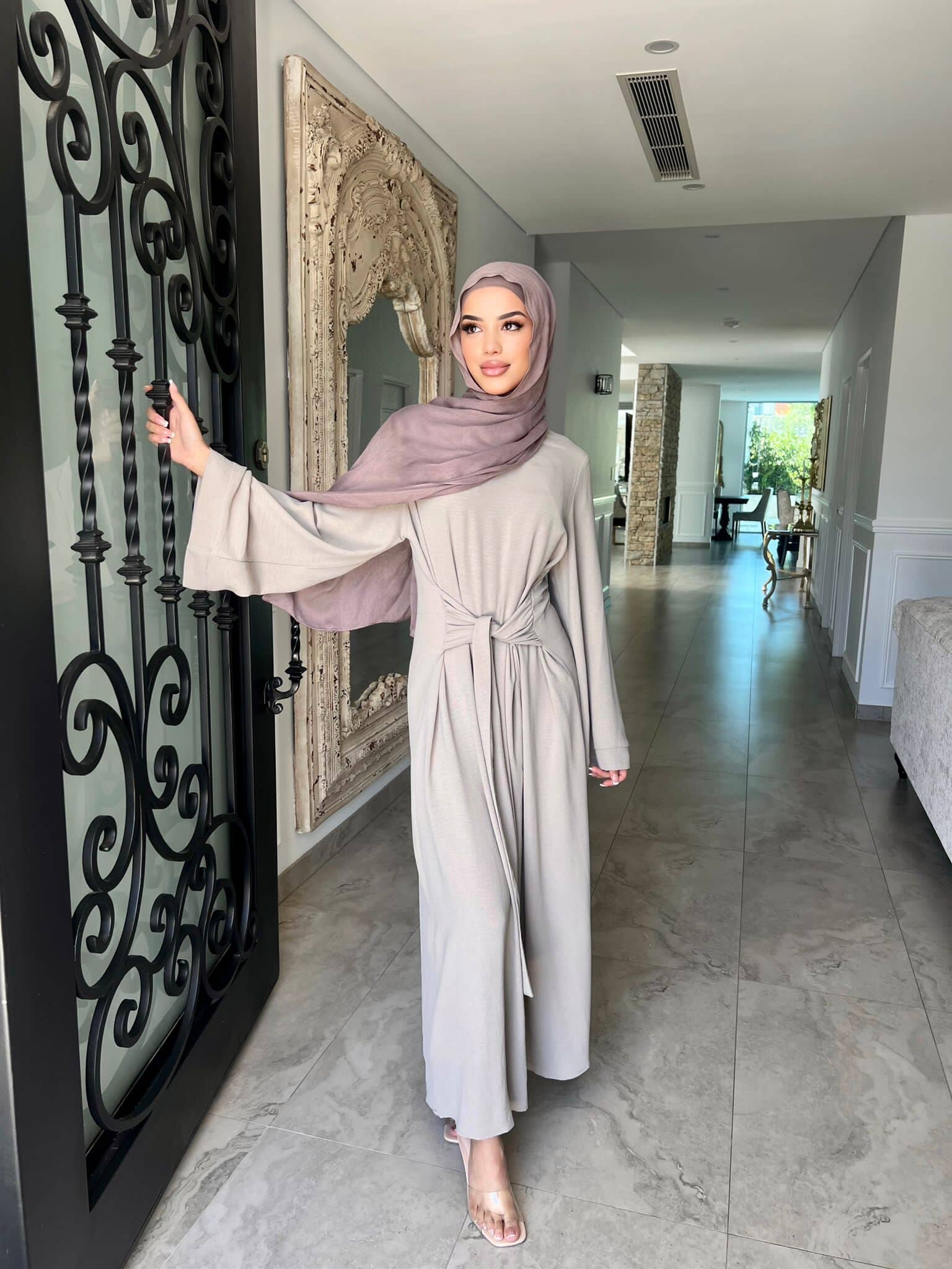 Tie Abaya