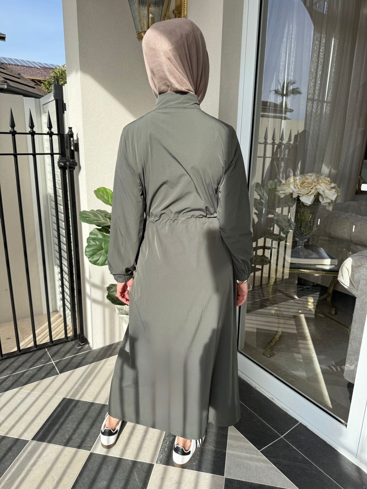 Anna Modest Wind Breaker