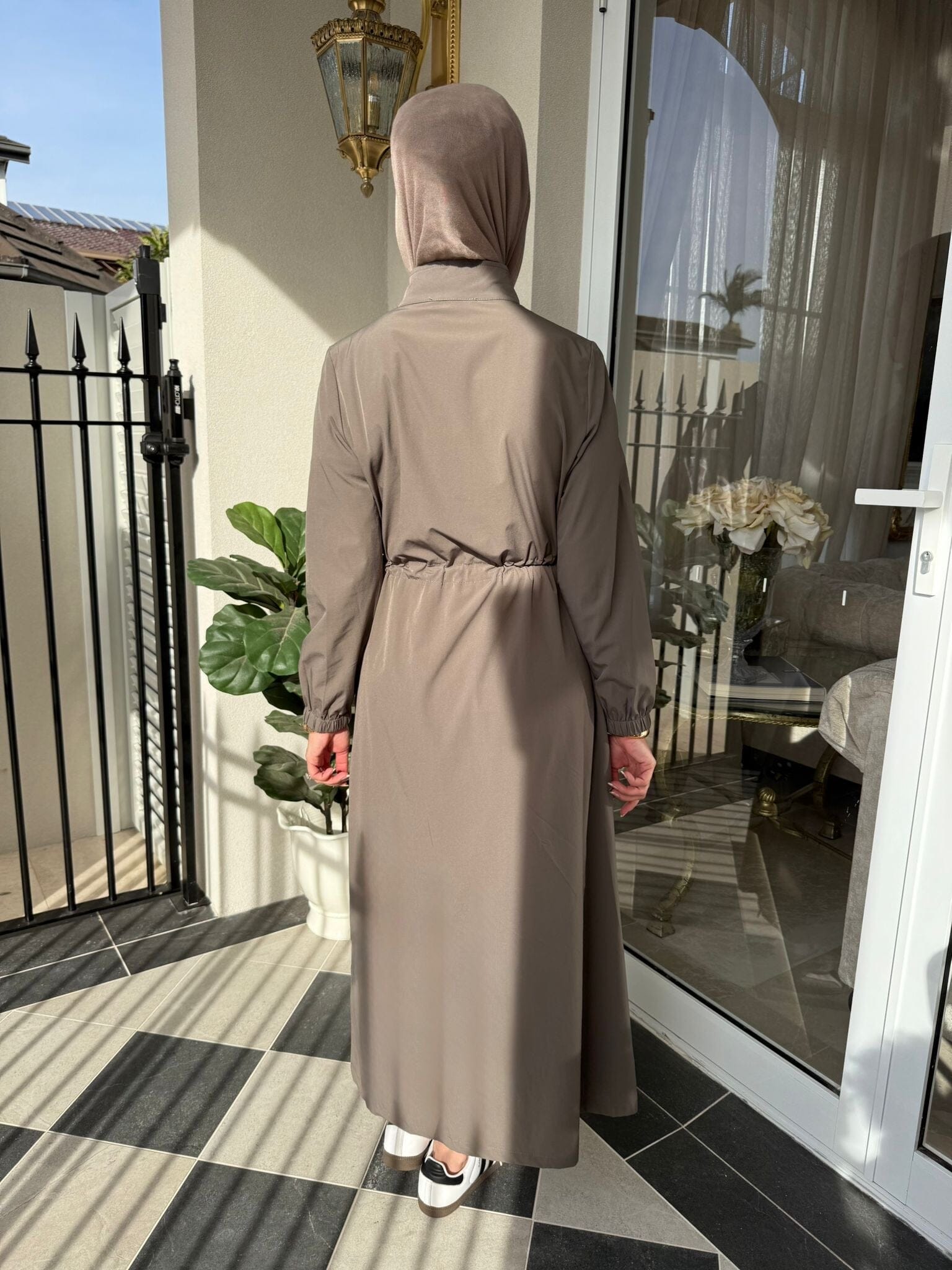 Anna Modest Wind Breaker
