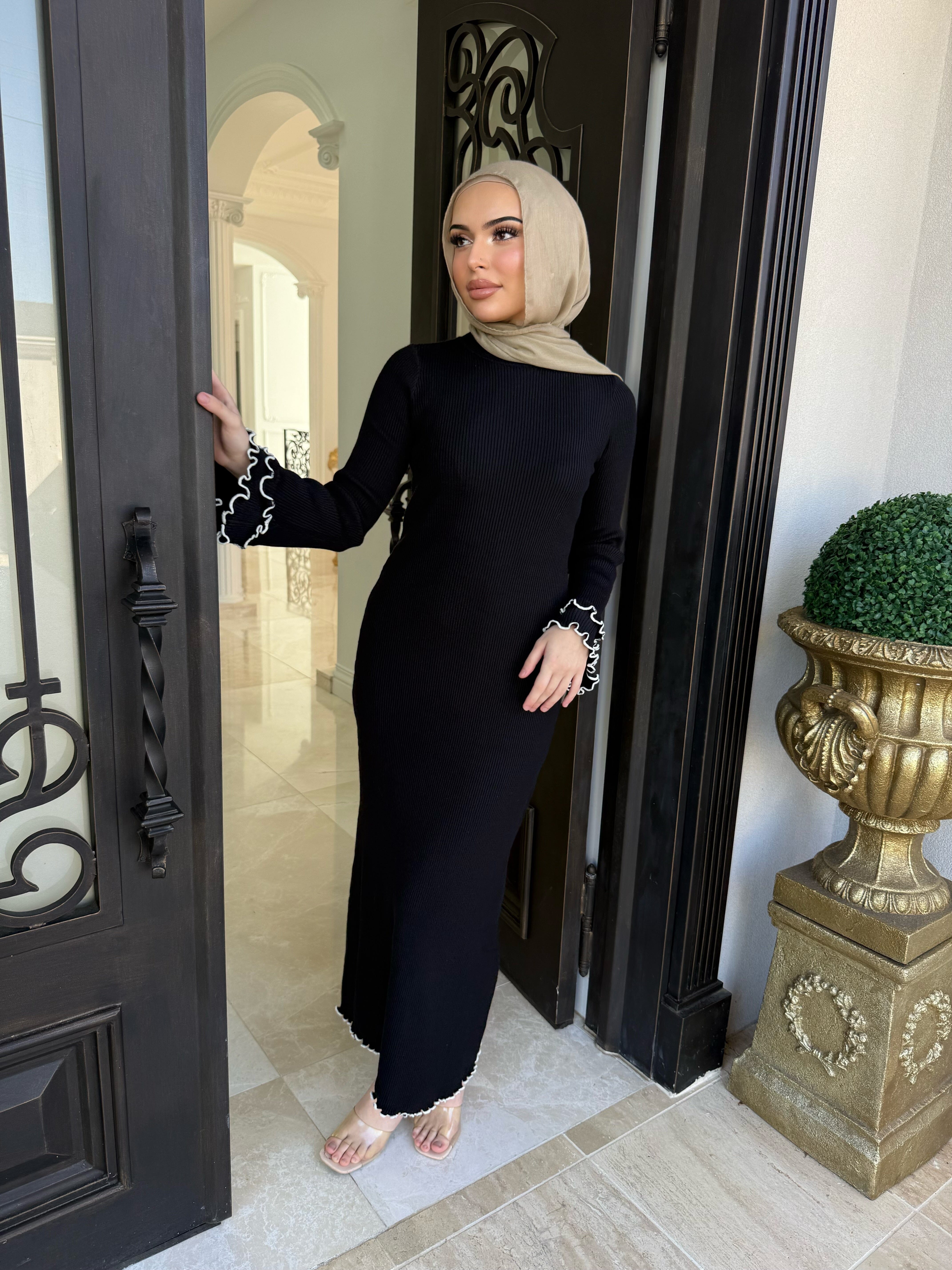 Trim Frill Knit Dress