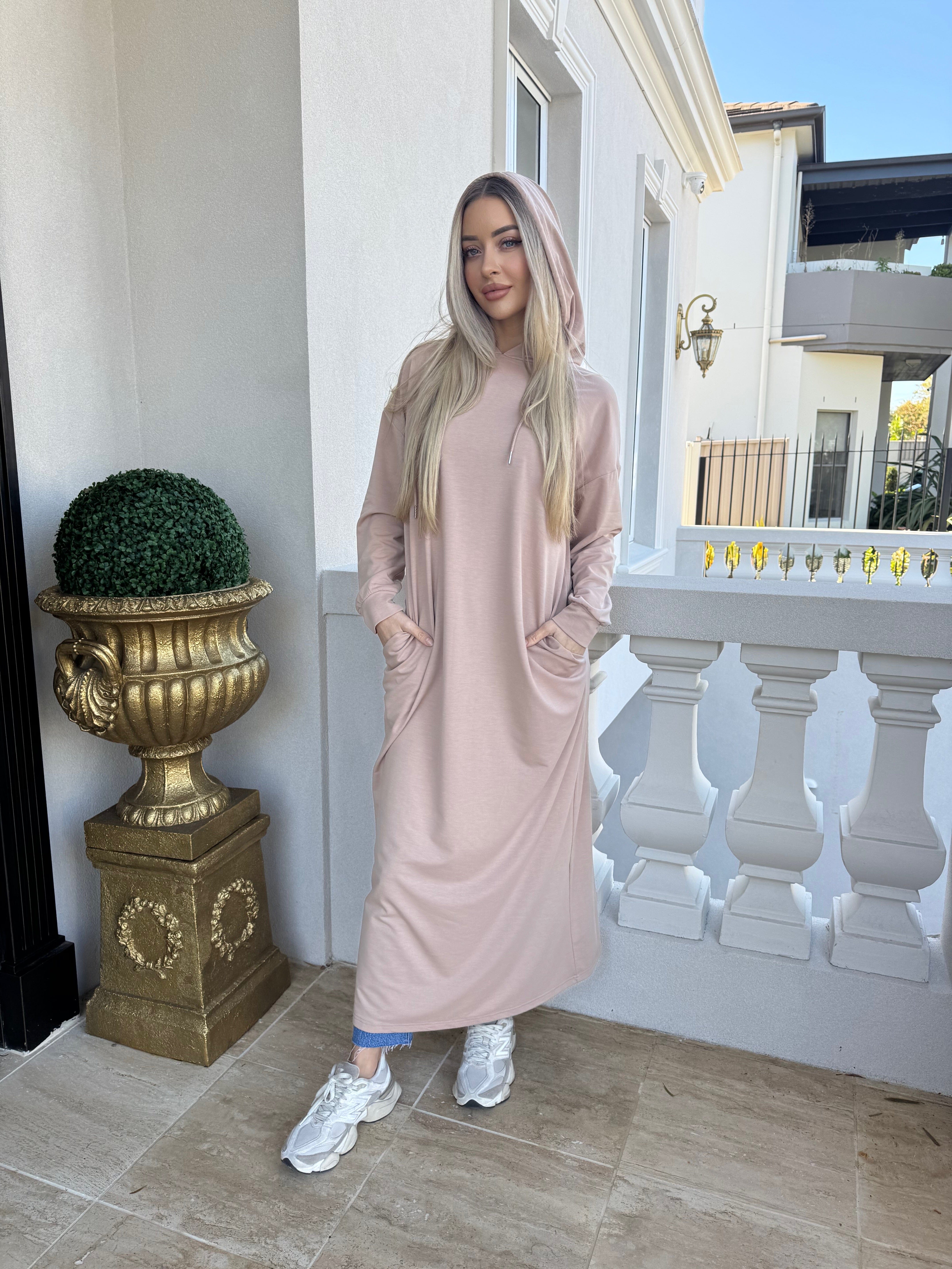 Laura Abaya