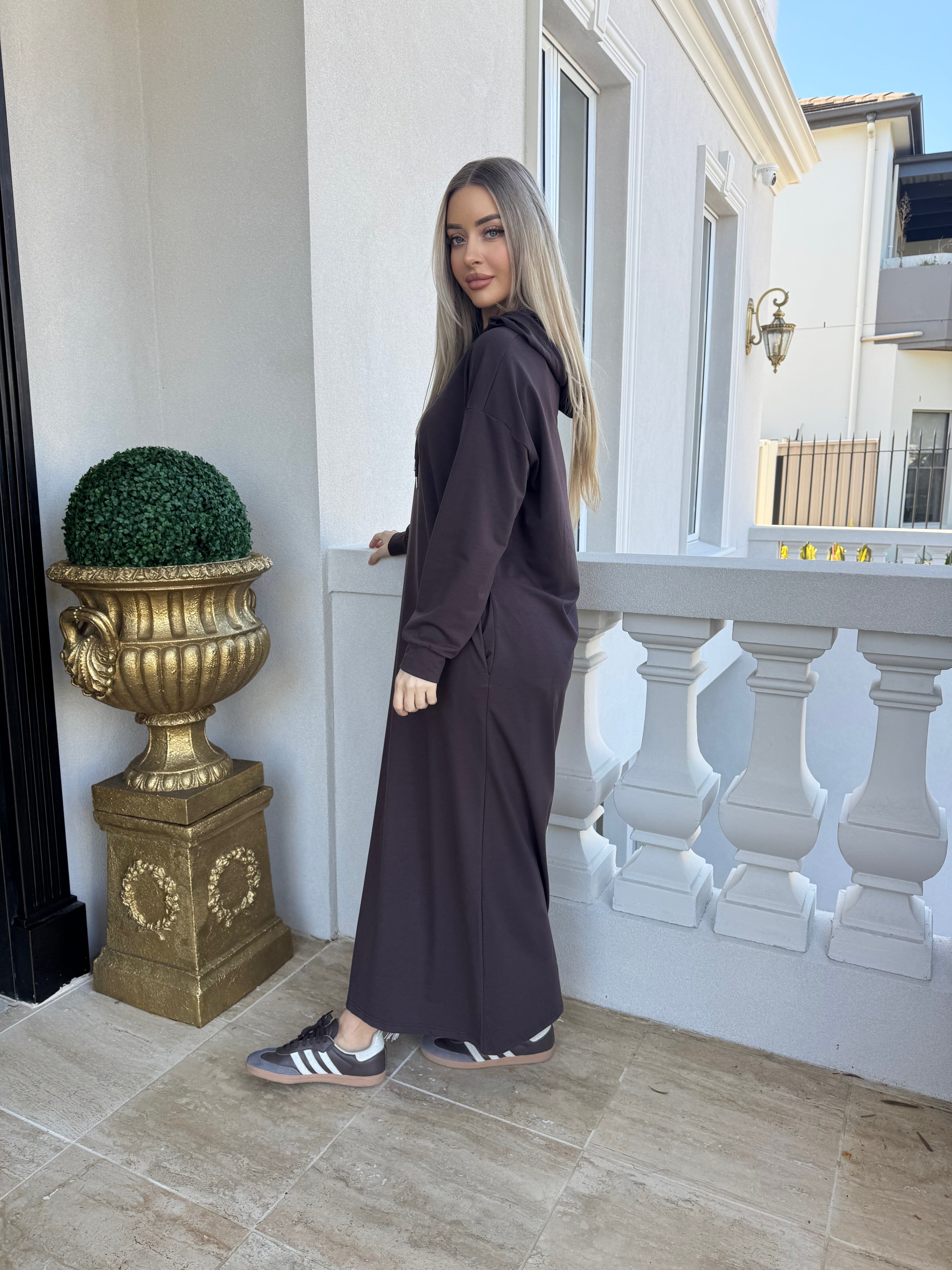 Laura Abaya