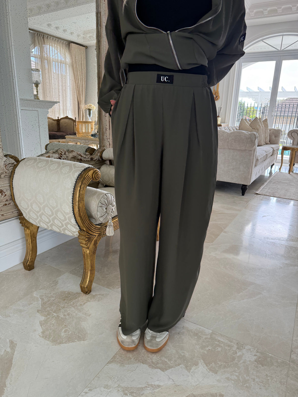 UC Tailored Set