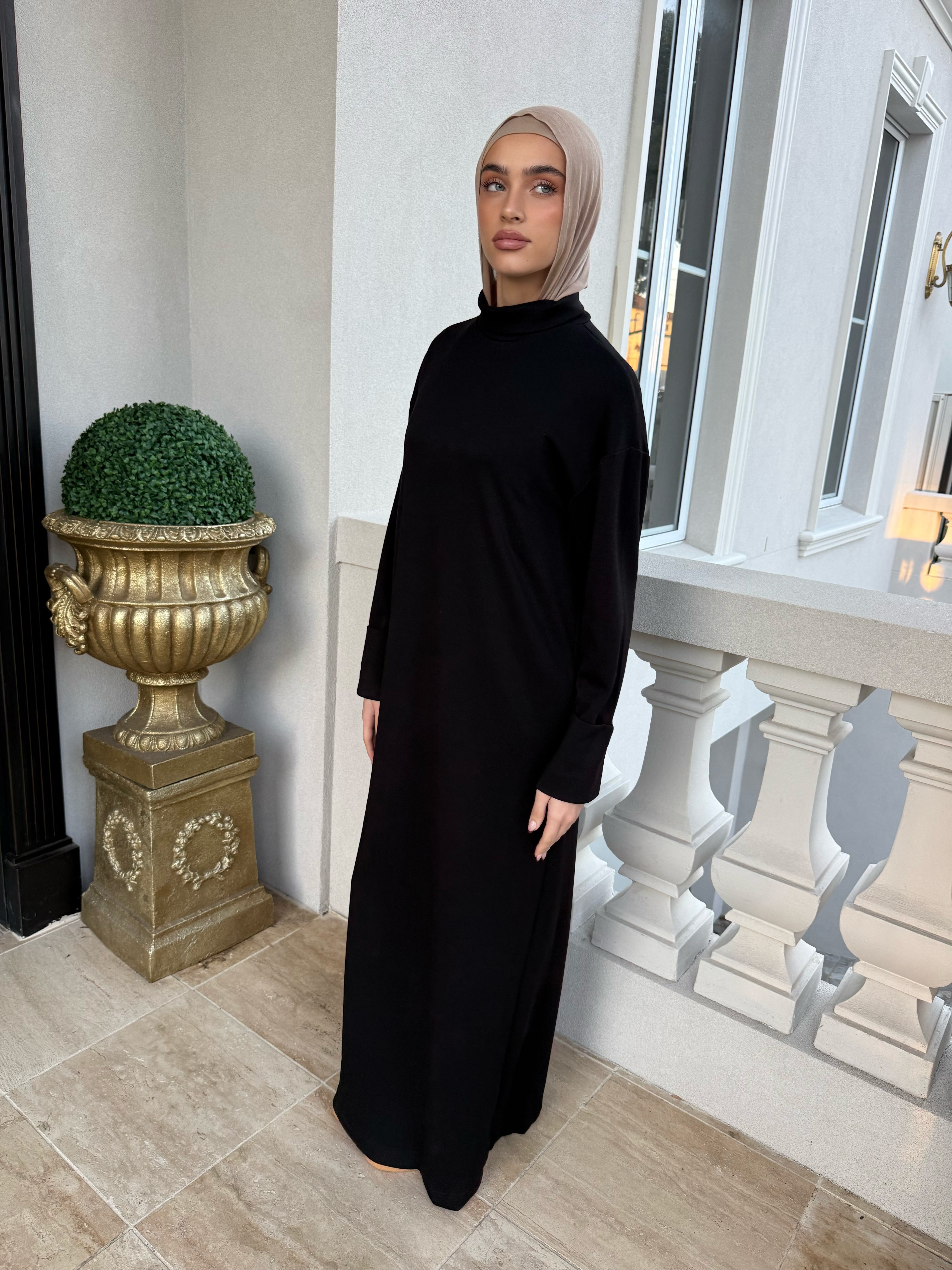 Ponti High Neck Abaya