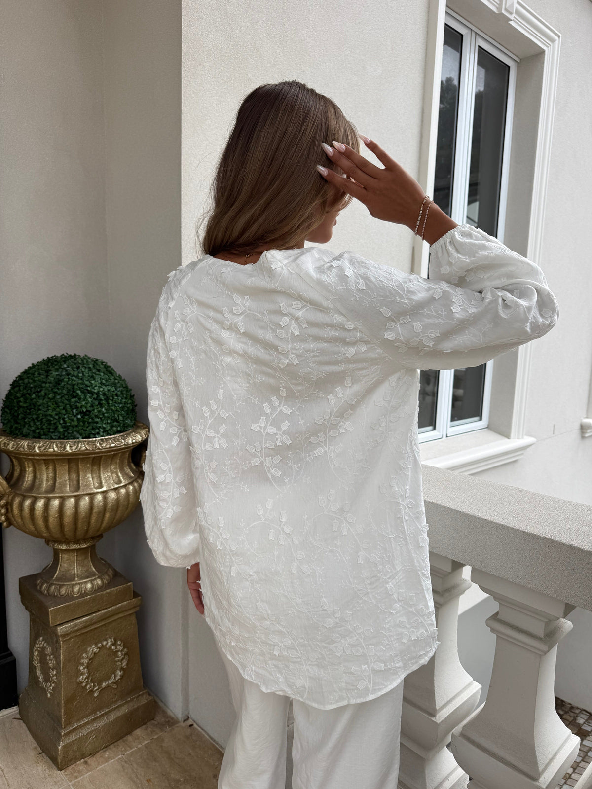 Detailed Embroidery Blouse