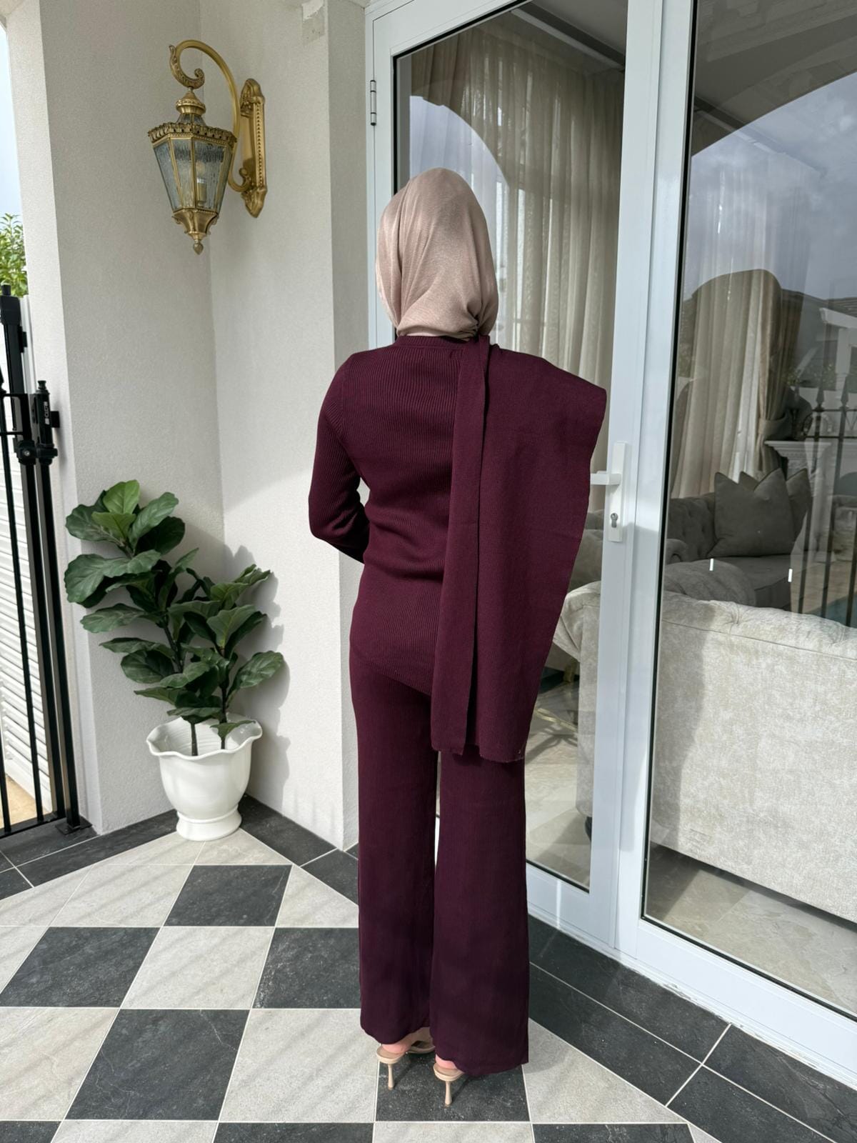 Tima Throw Knit Set