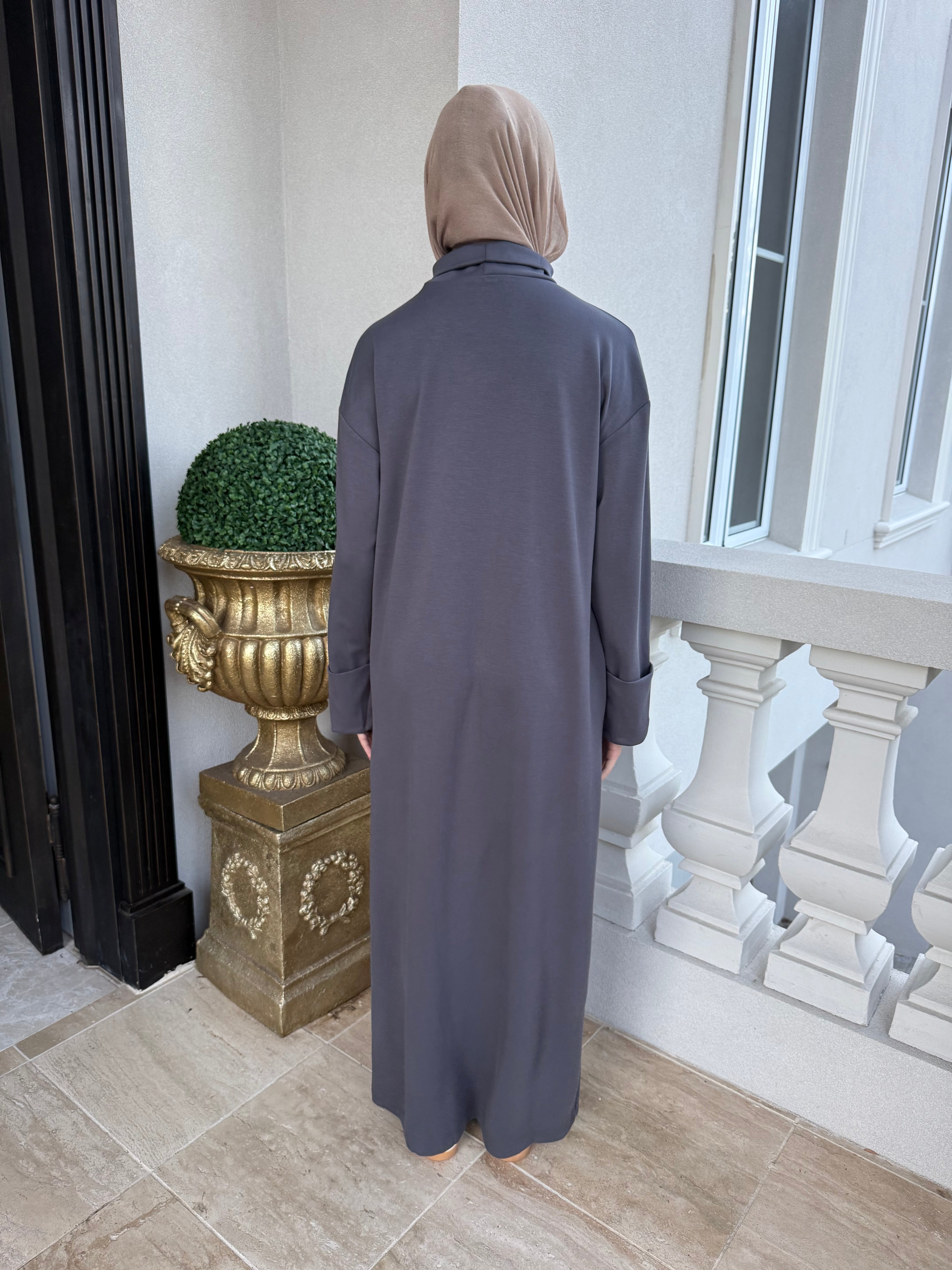 Ponti High Neck Abaya