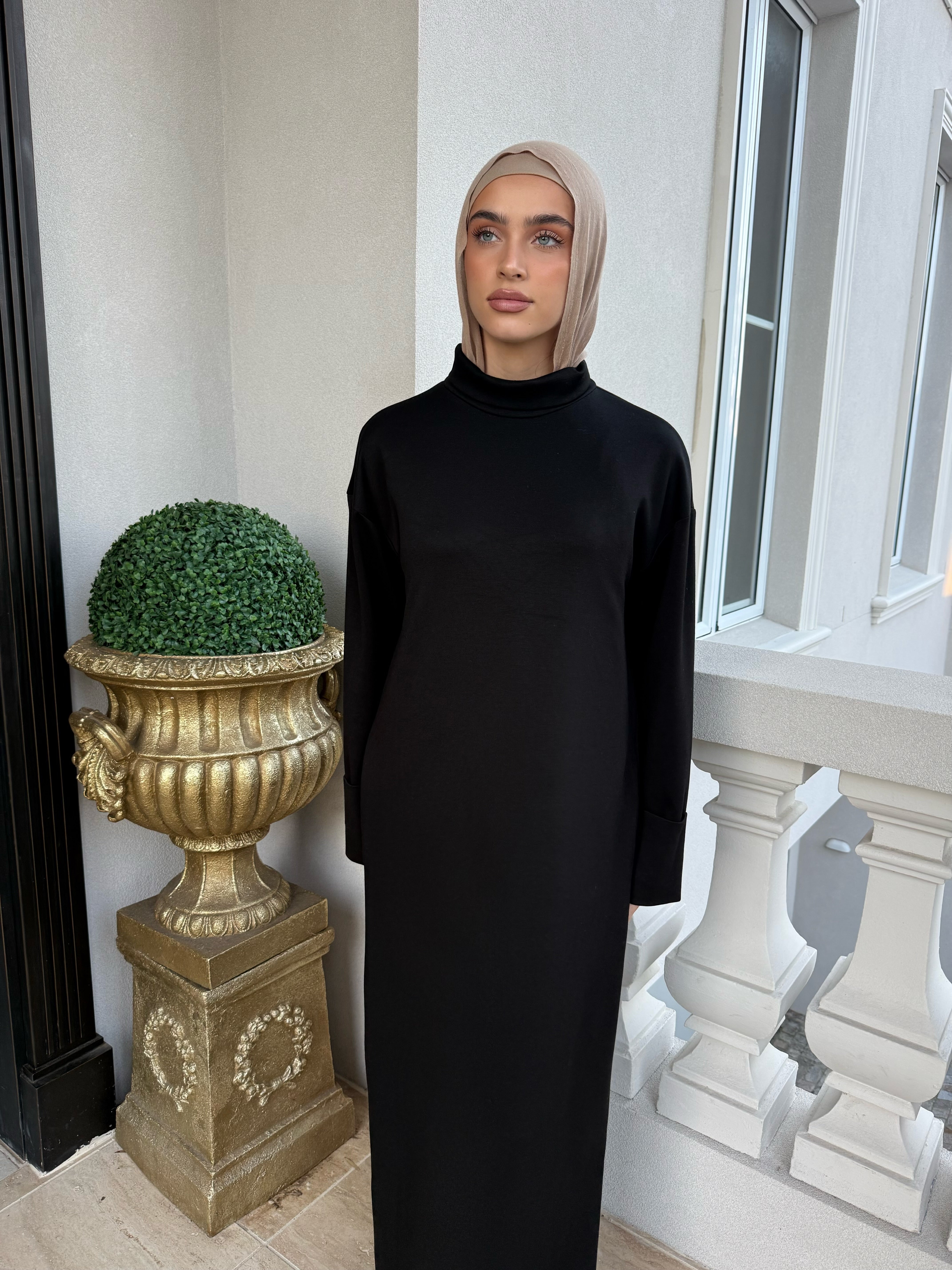 Ponti High Neck Abaya