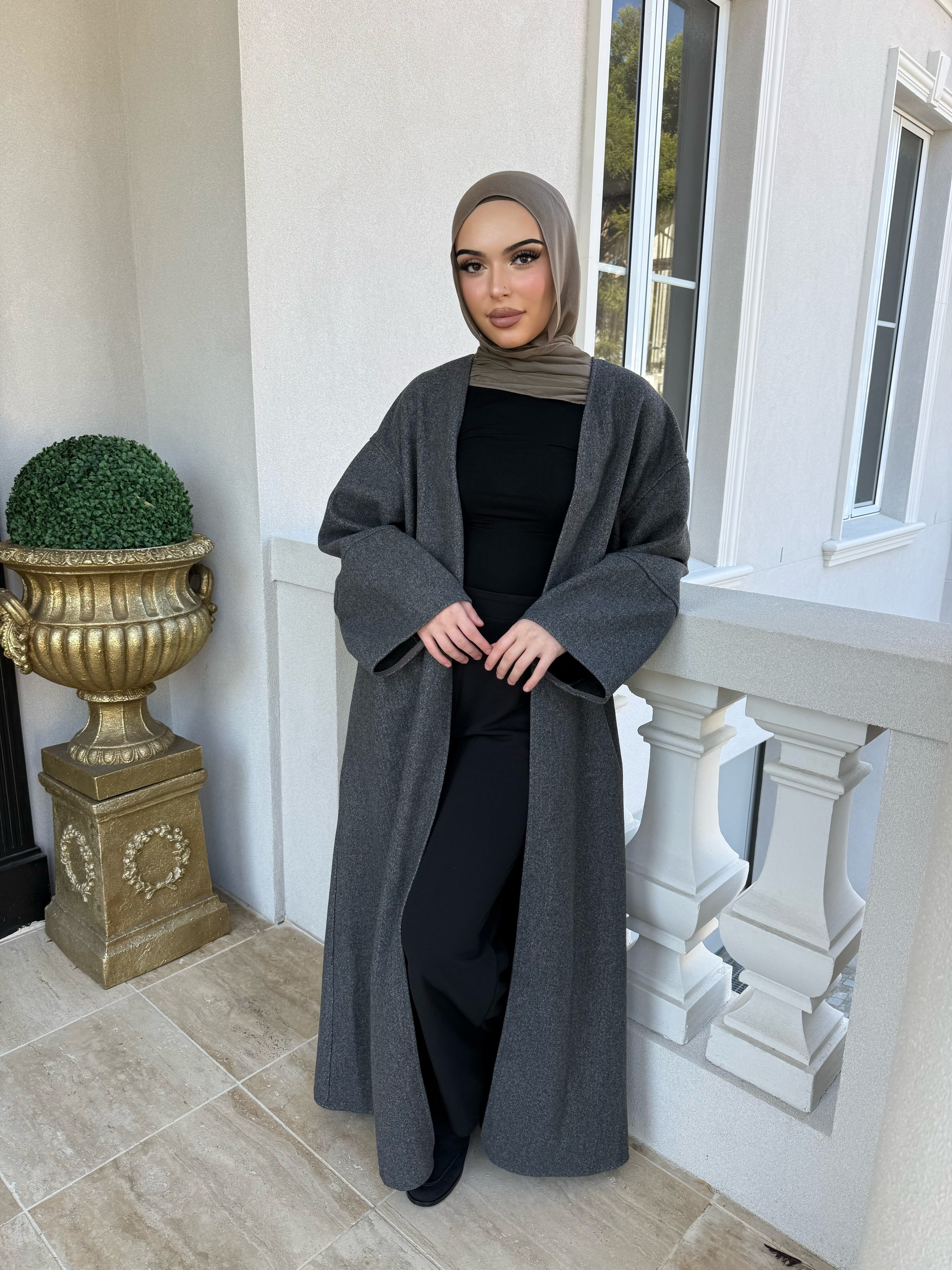 Mom Pocket Open Abaya