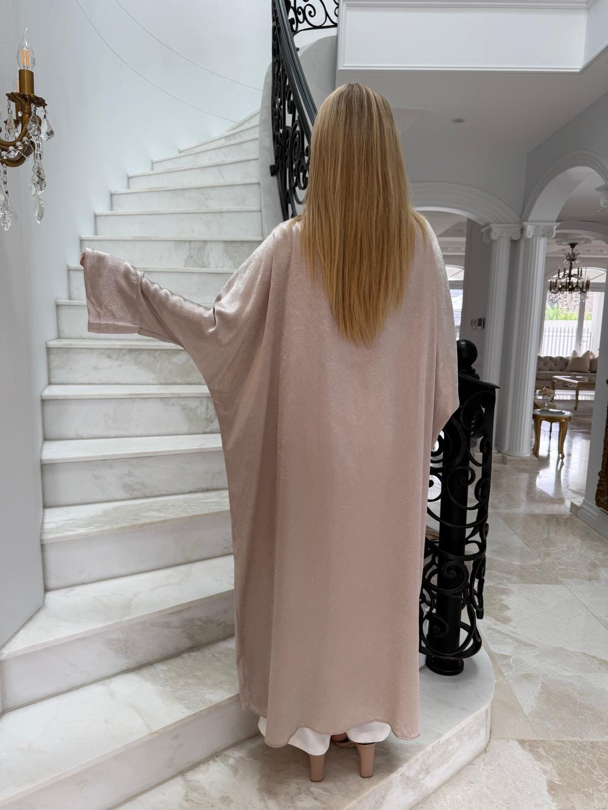 Layali Textured Abaya