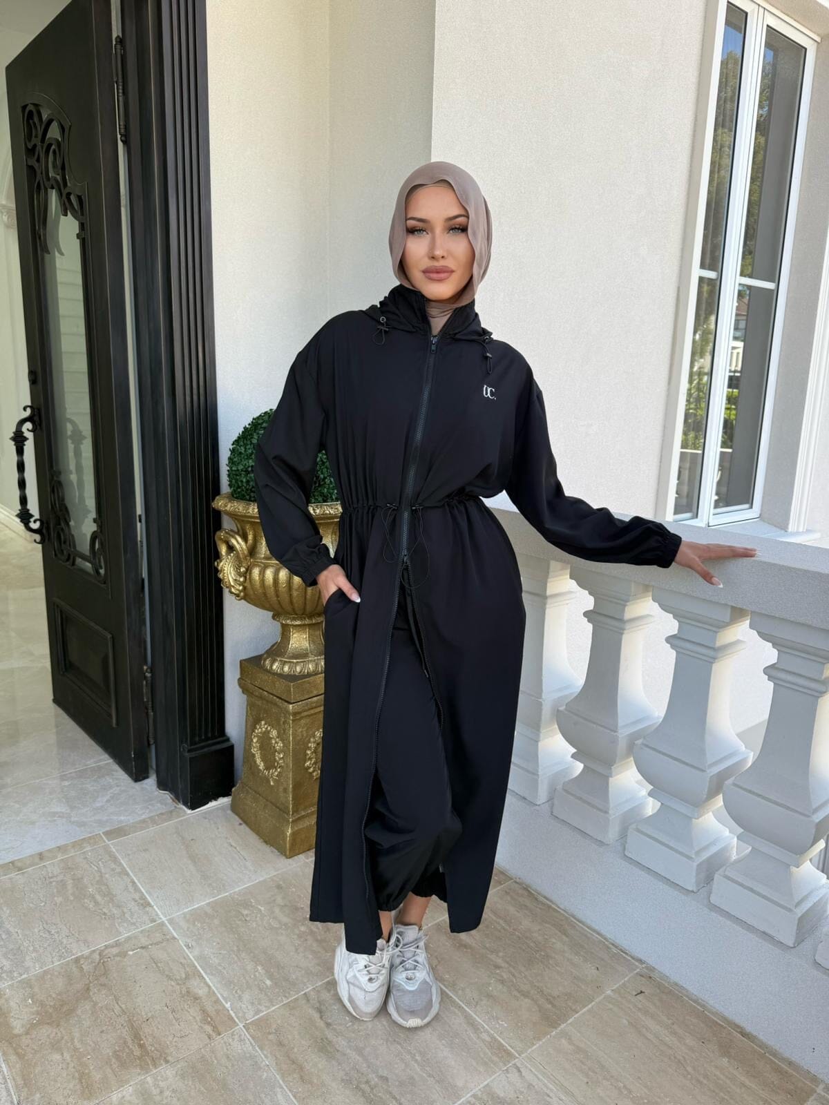 UC Maxi Wind Breaker