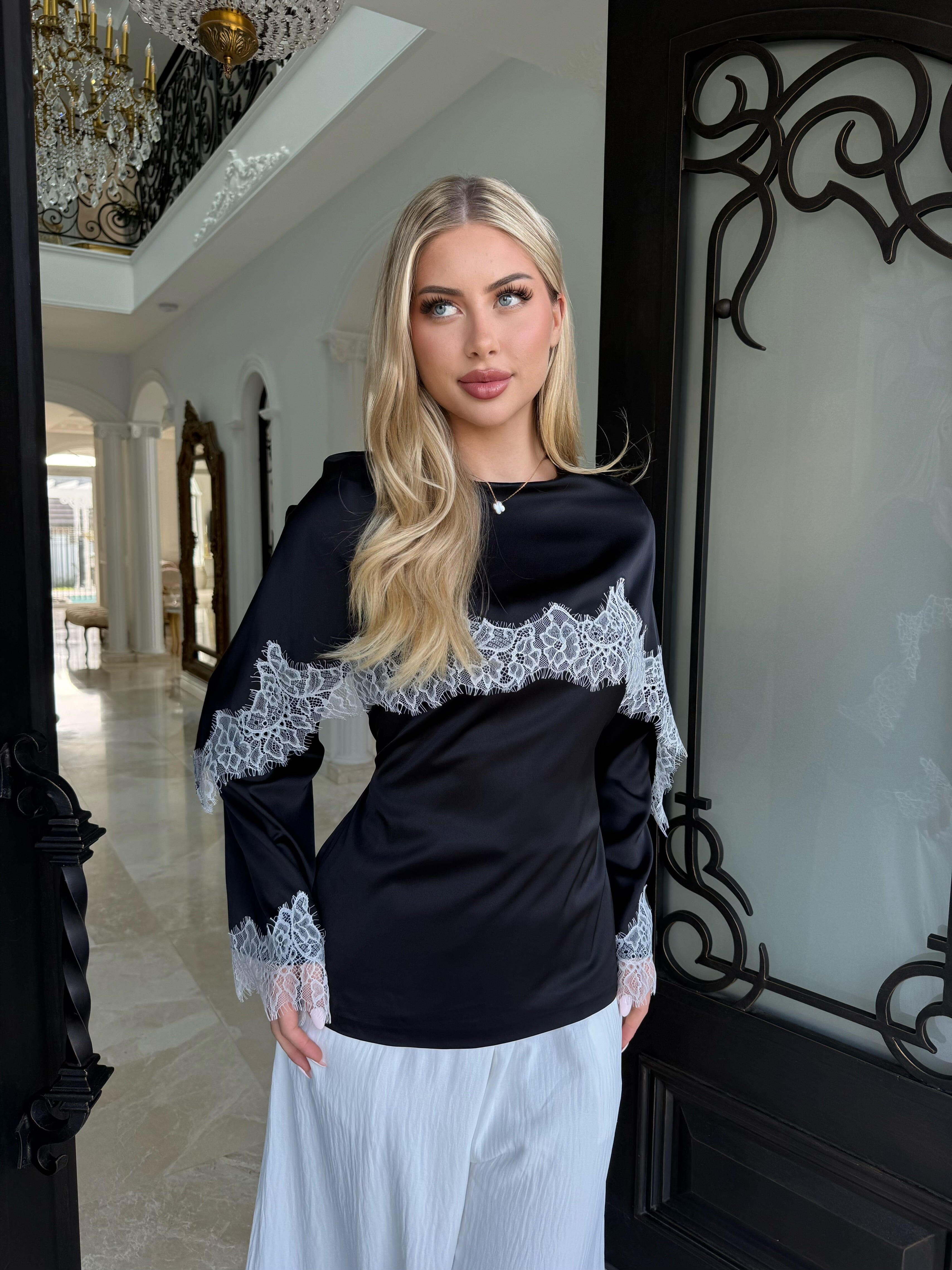 Lace shawl Satin Top