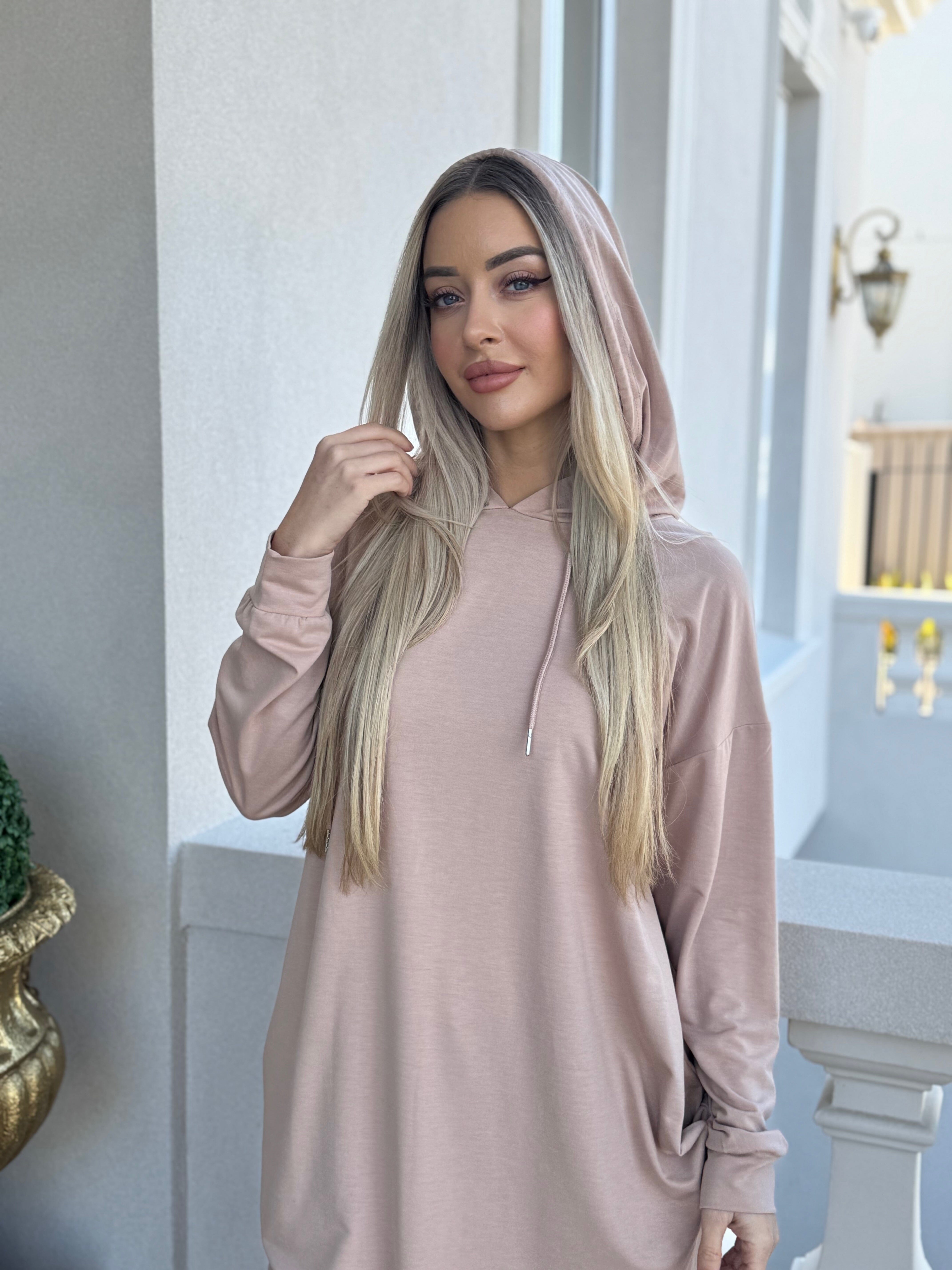 Laura Abaya