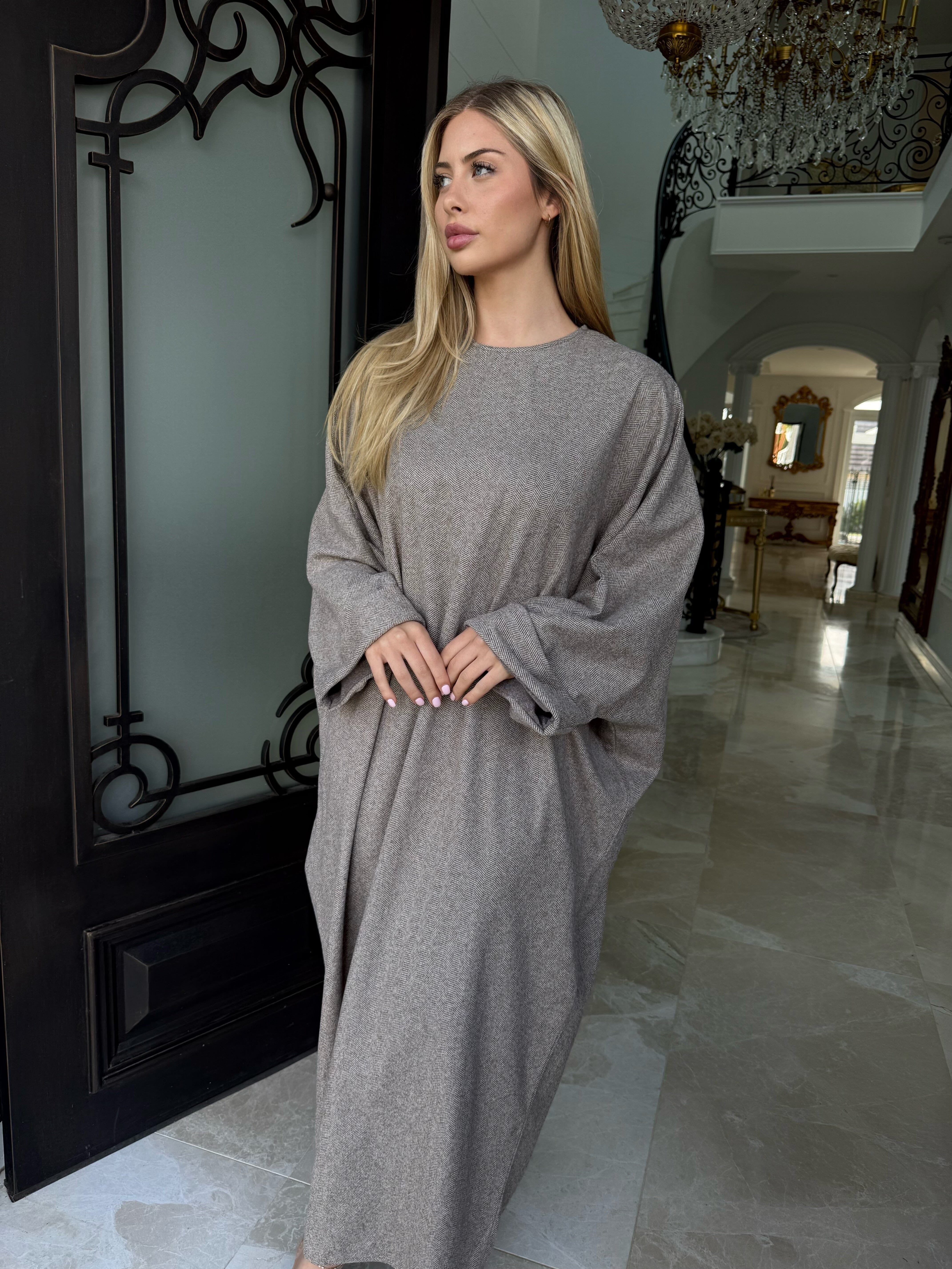 Texture Winter Abaya