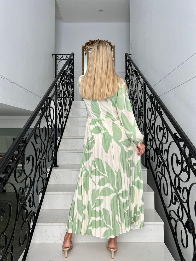 
            
                Load image into Gallery viewer, Naila pleated dress
            
        