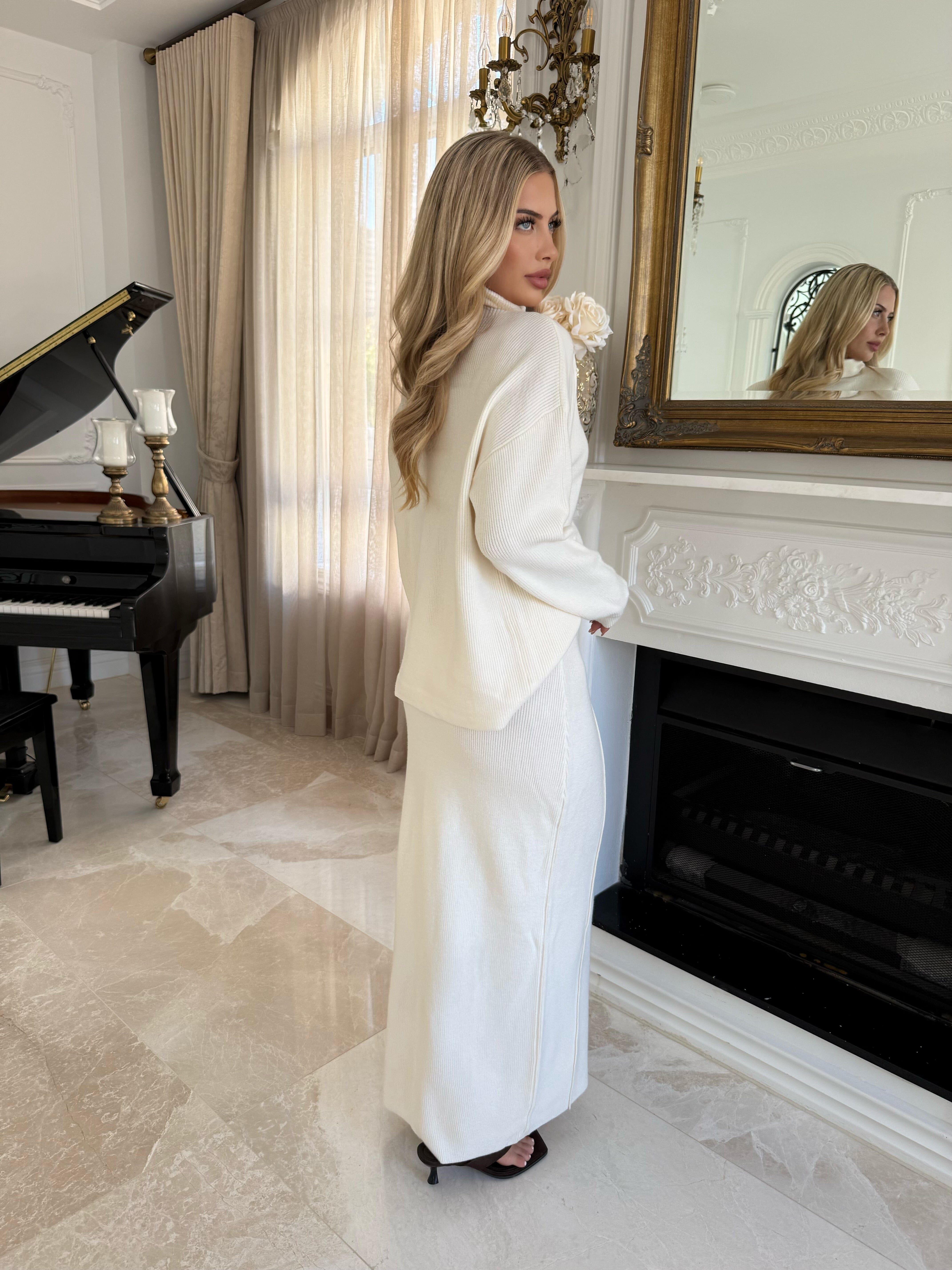 Turtle Neck Knit Set