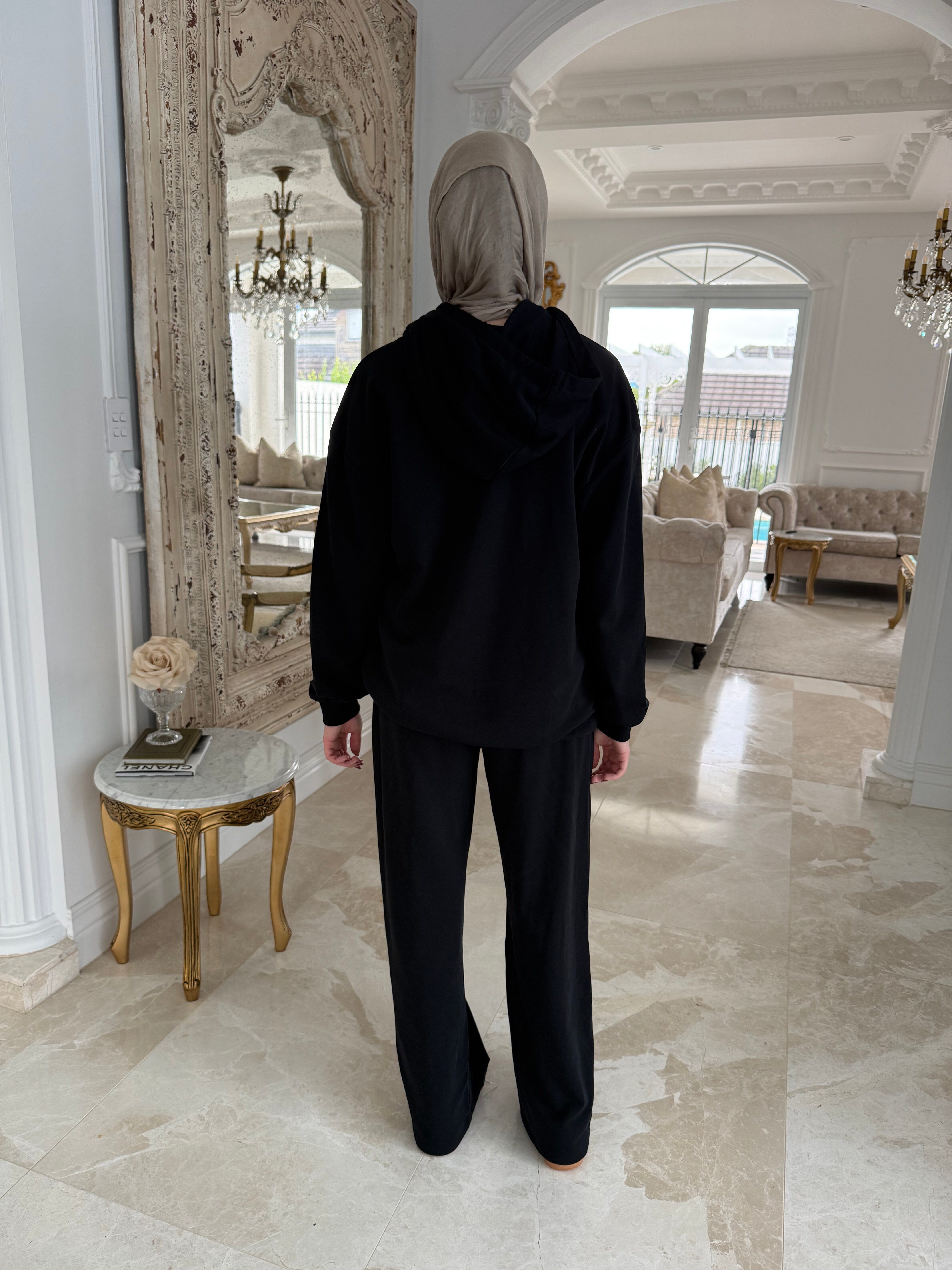 UC Trackie Set