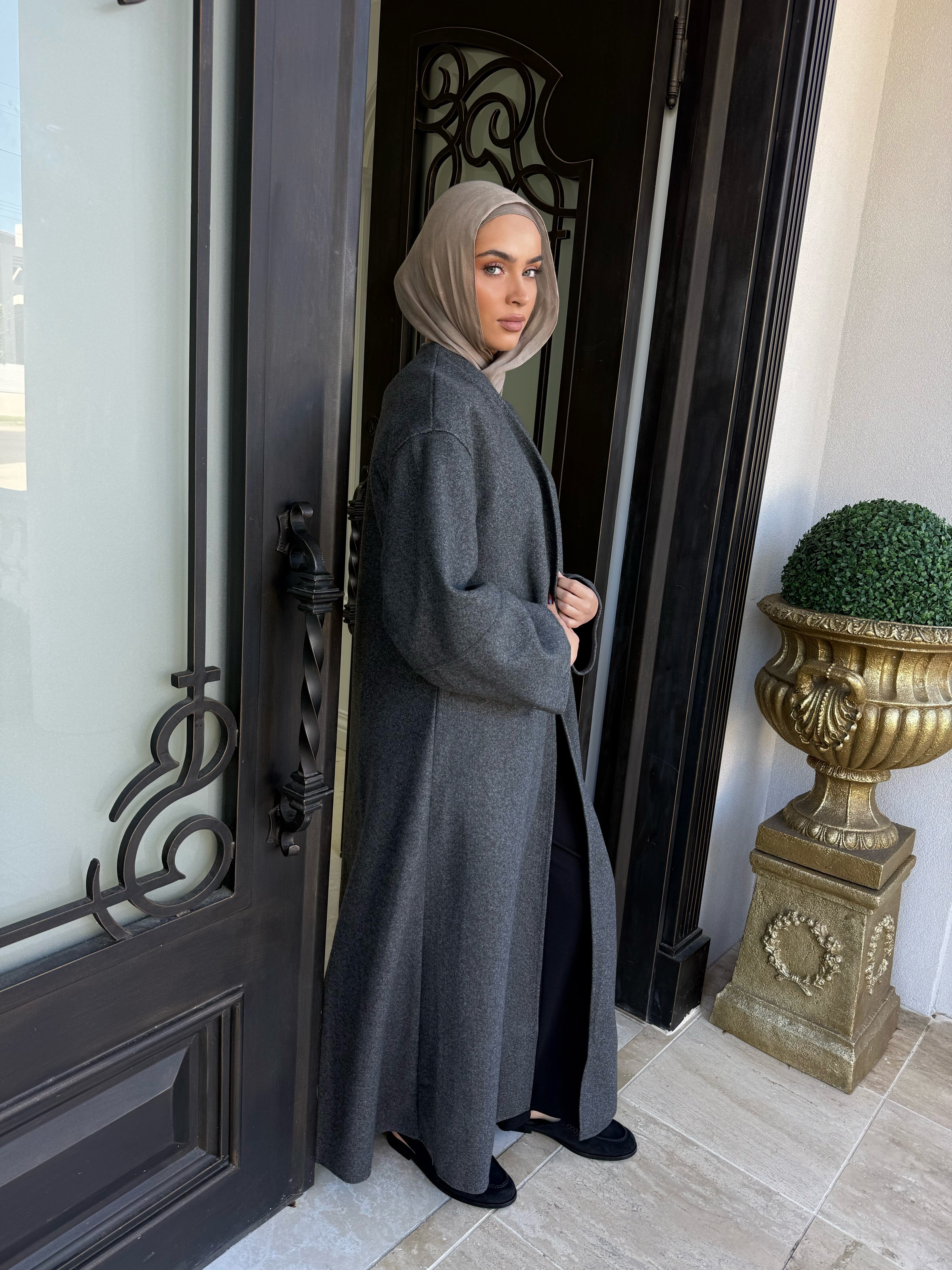 Mom Pocket Open Abaya